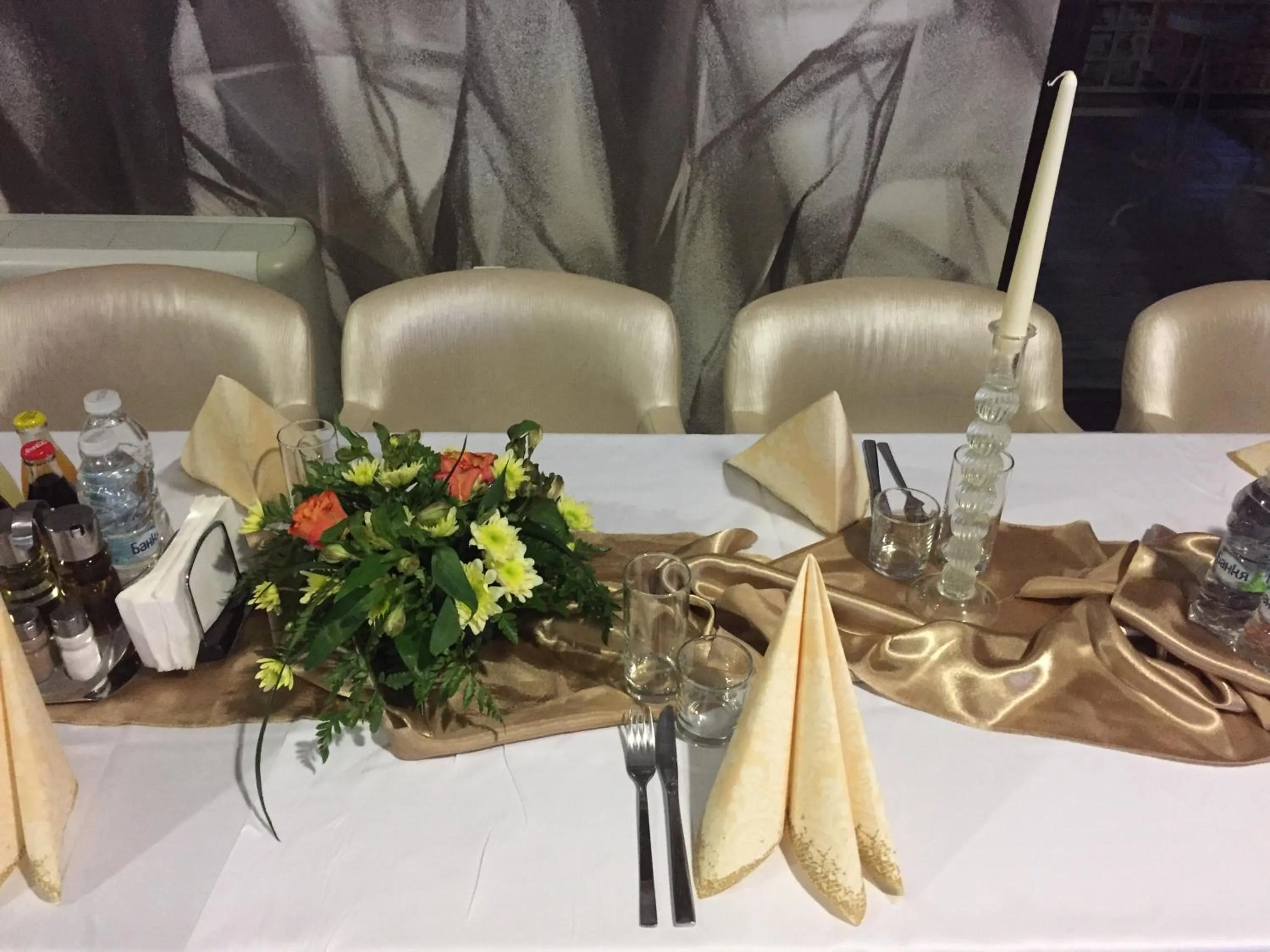 Restaurant/places to eat in Milano Hotel