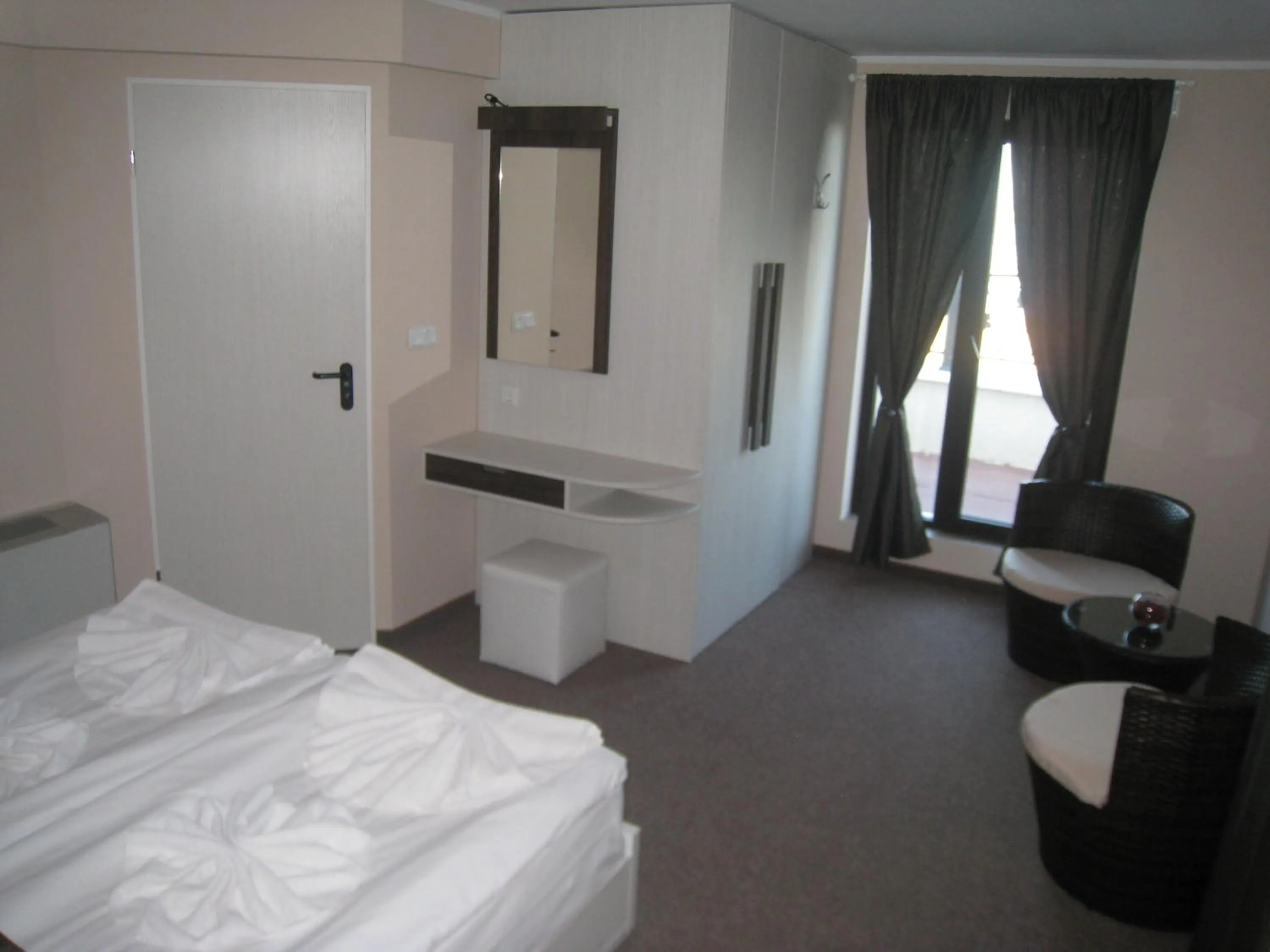 Bedroom, Bed in Milano Hotel