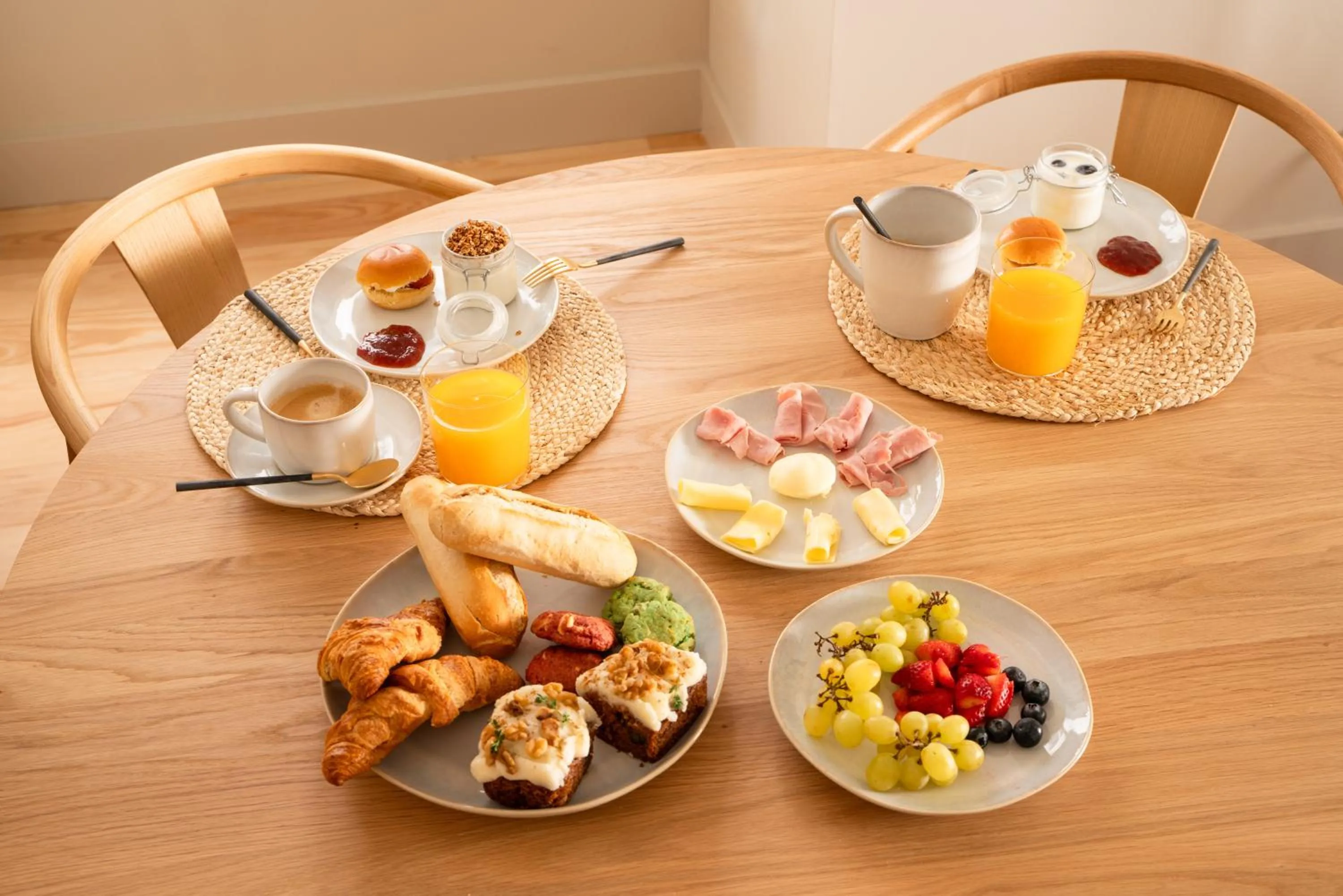 Breakfast in The Verse