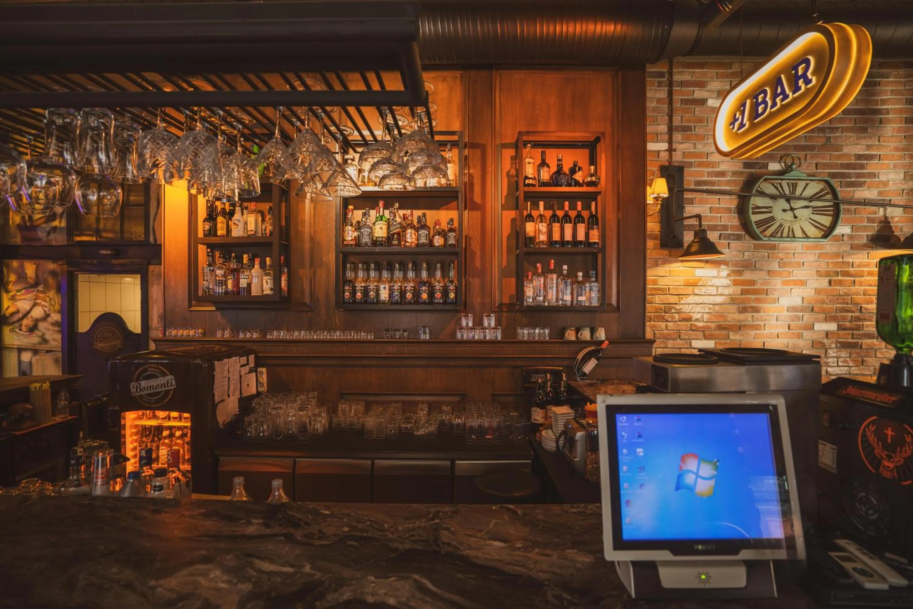 Restaurant/places to eat in Raymar Hotels Ankara