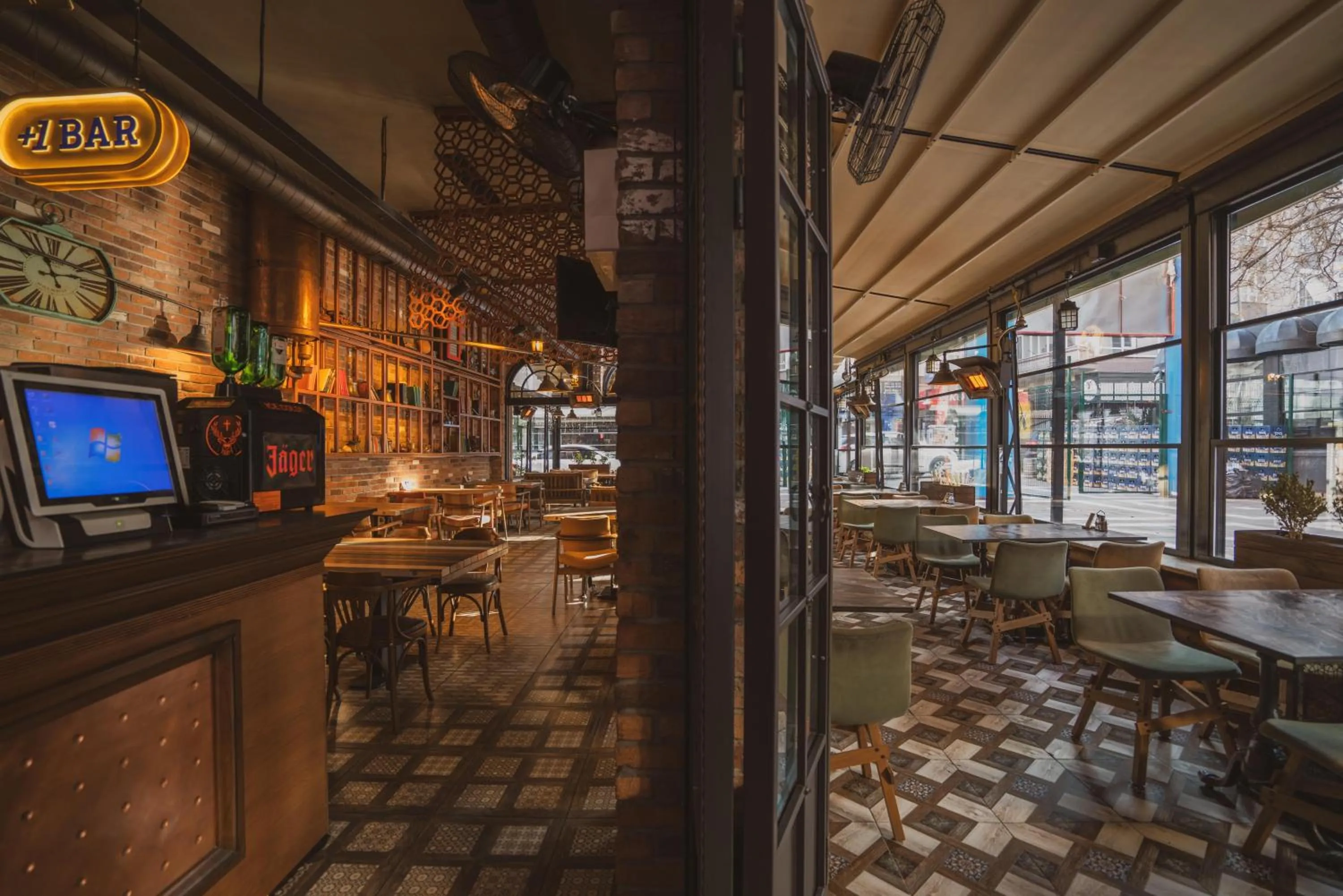 Restaurant/places to eat in Raymar Hotels Ankara