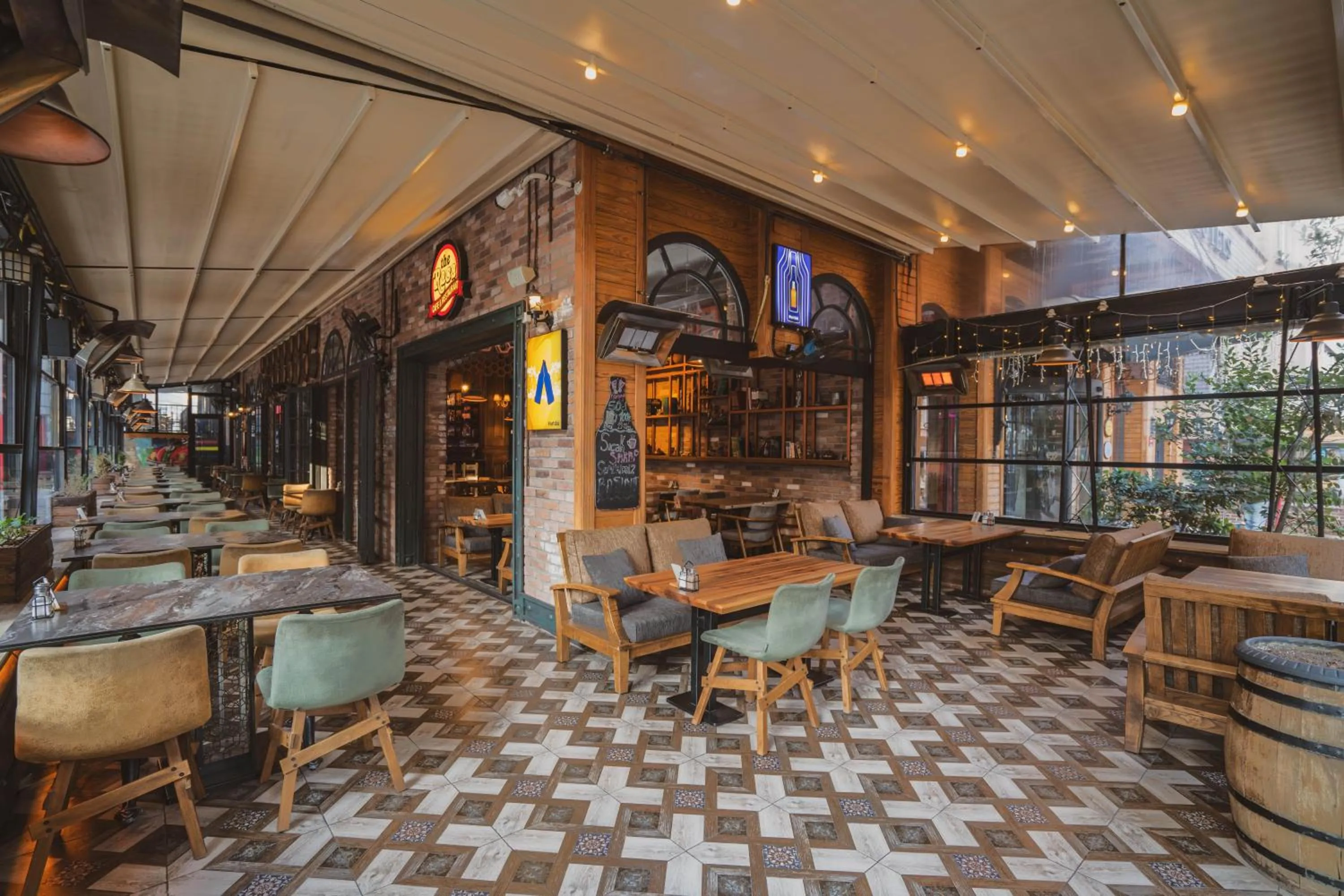 Restaurant/places to eat in Raymar Hotels Ankara