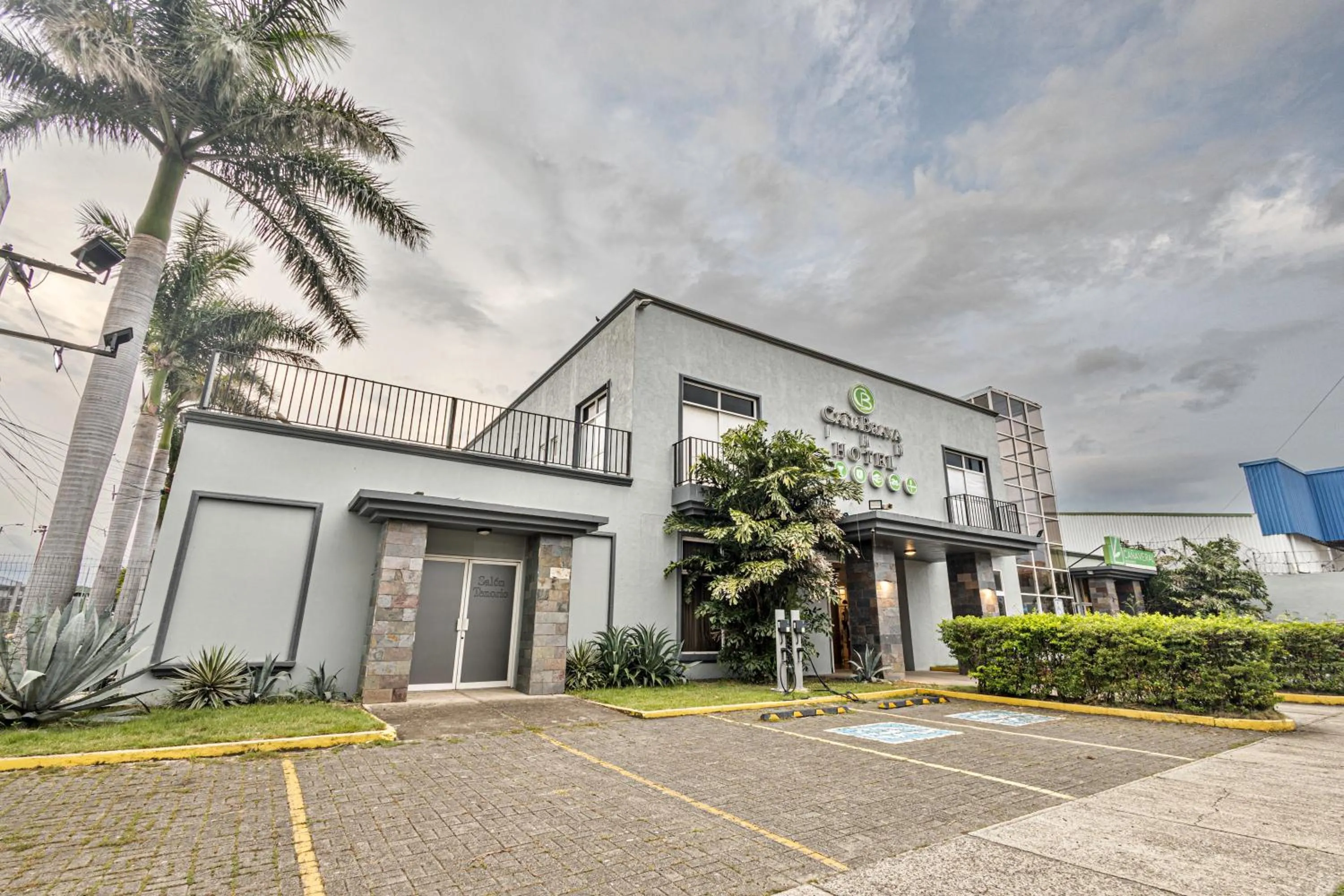 Property building in Hotel Caña Brava Inn
