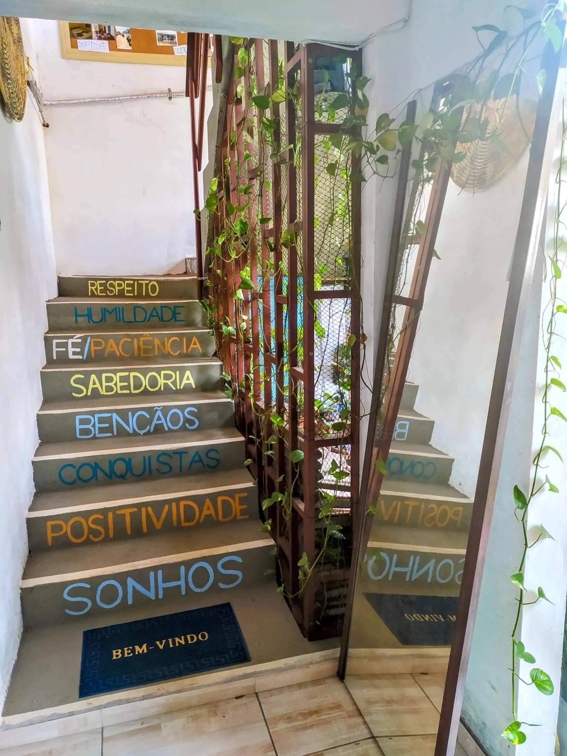 Decorative detail in Hostel Em Boas Mãos