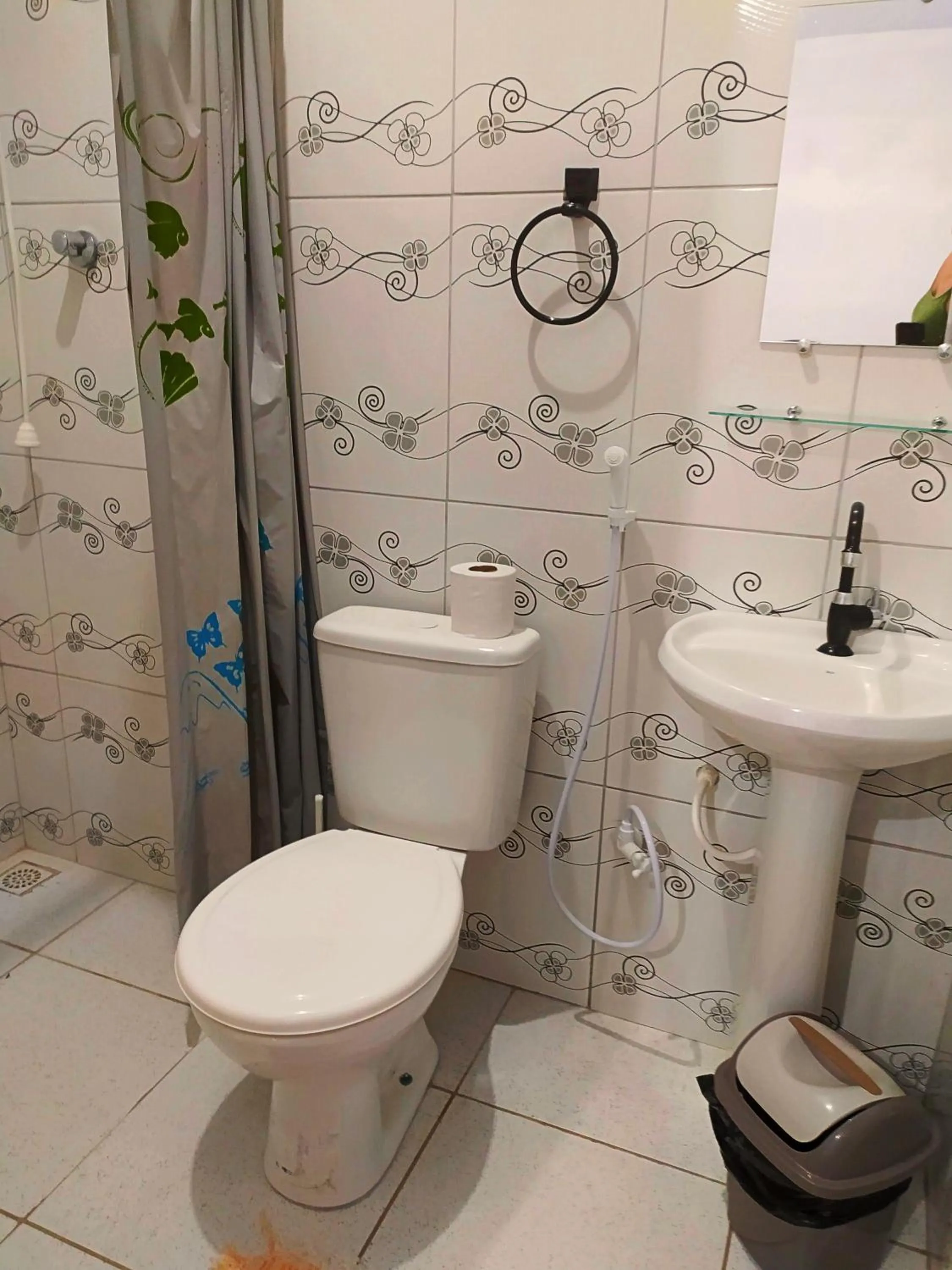 Bathroom in Hostel Em Boas Mãos