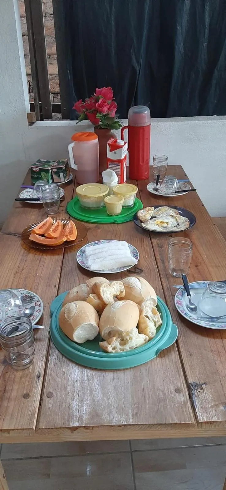 Breakfast in Hostel Em Boas Mãos