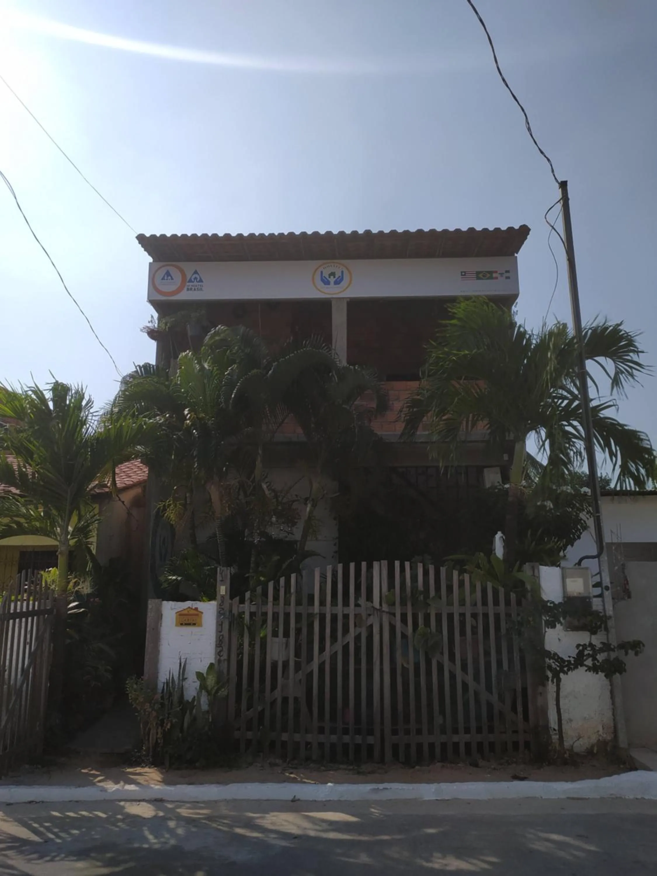 Property building in Hostel Em Boas Mãos
