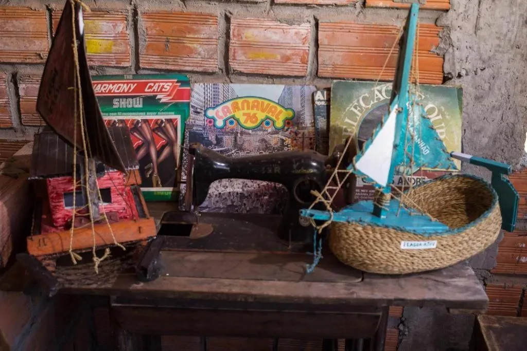 Decorative detail in Hostel Em Boas Mãos