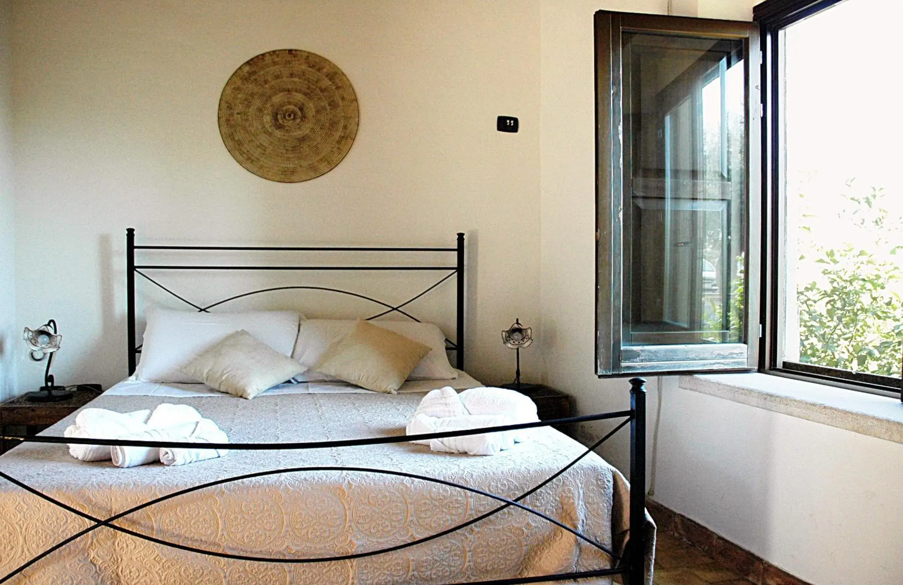 Triple Room in Agriturismo Baglio San Nicola Triple Room in Agriturismo Baglio San Nicola