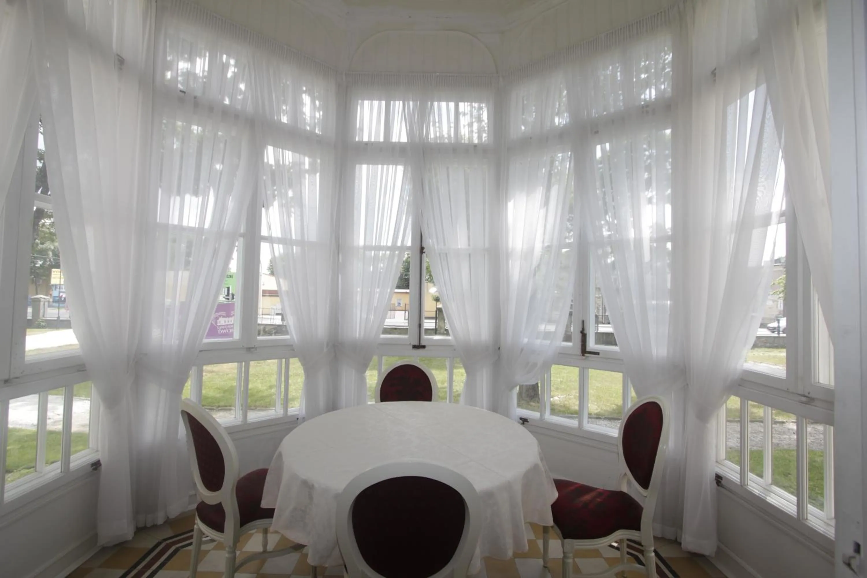 Restaurant/places to eat in Lawendowy Dworek