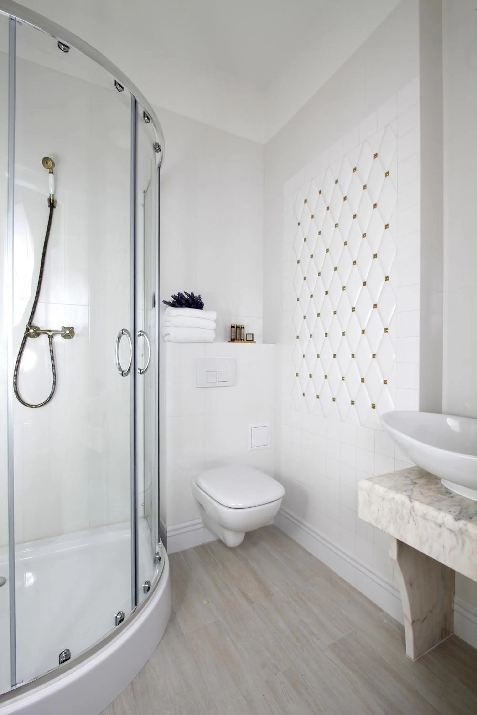 Bathroom in Lawendowy Dworek