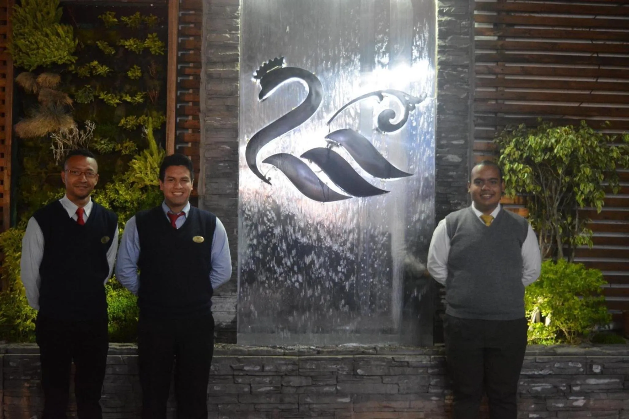 Night in Hotel El Cisne Internacional