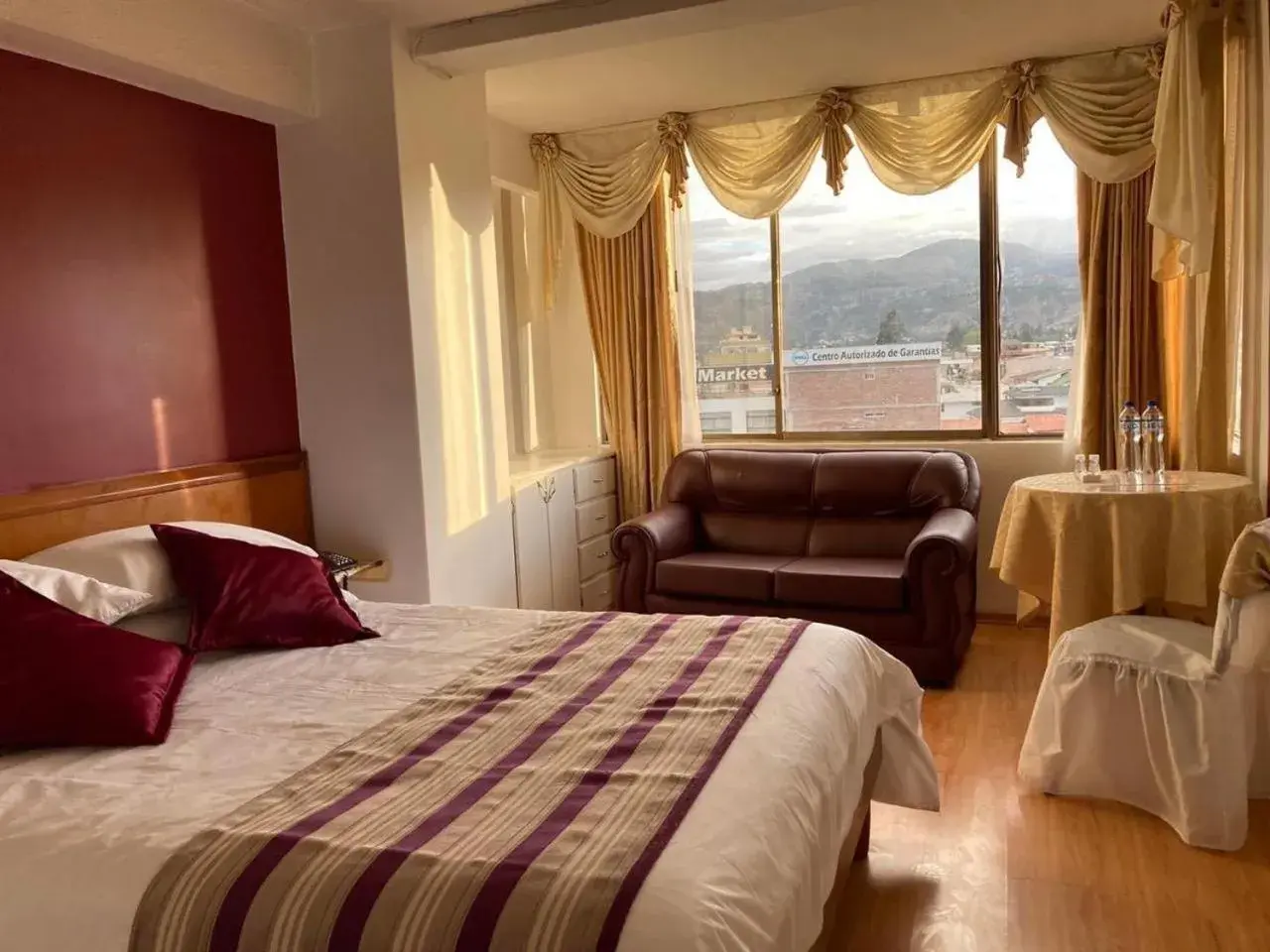 Deluxe Queen Room in Hotel El Cisne Internacional Deluxe Queen Room in Hotel El Cisne Internacional
