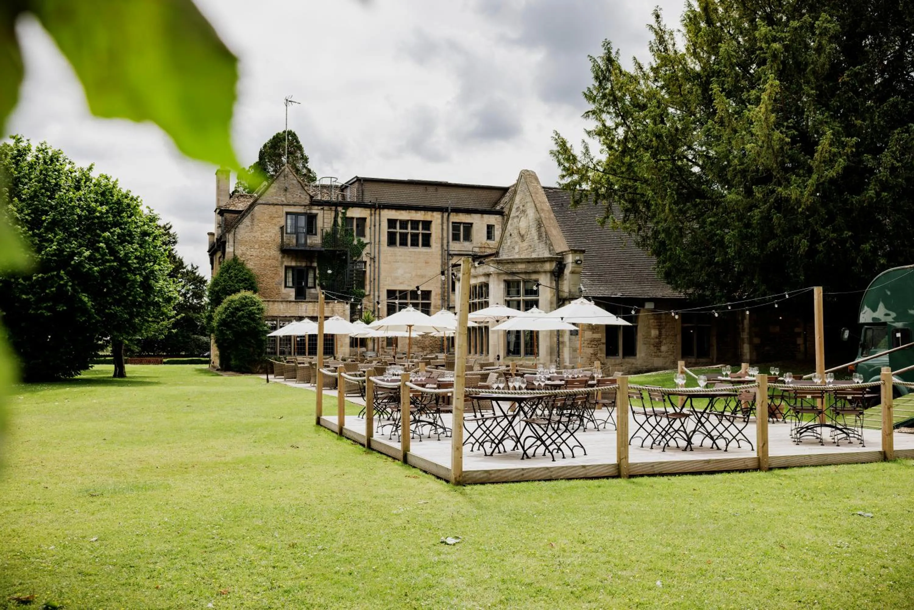 The Hare & Hounds Hotel