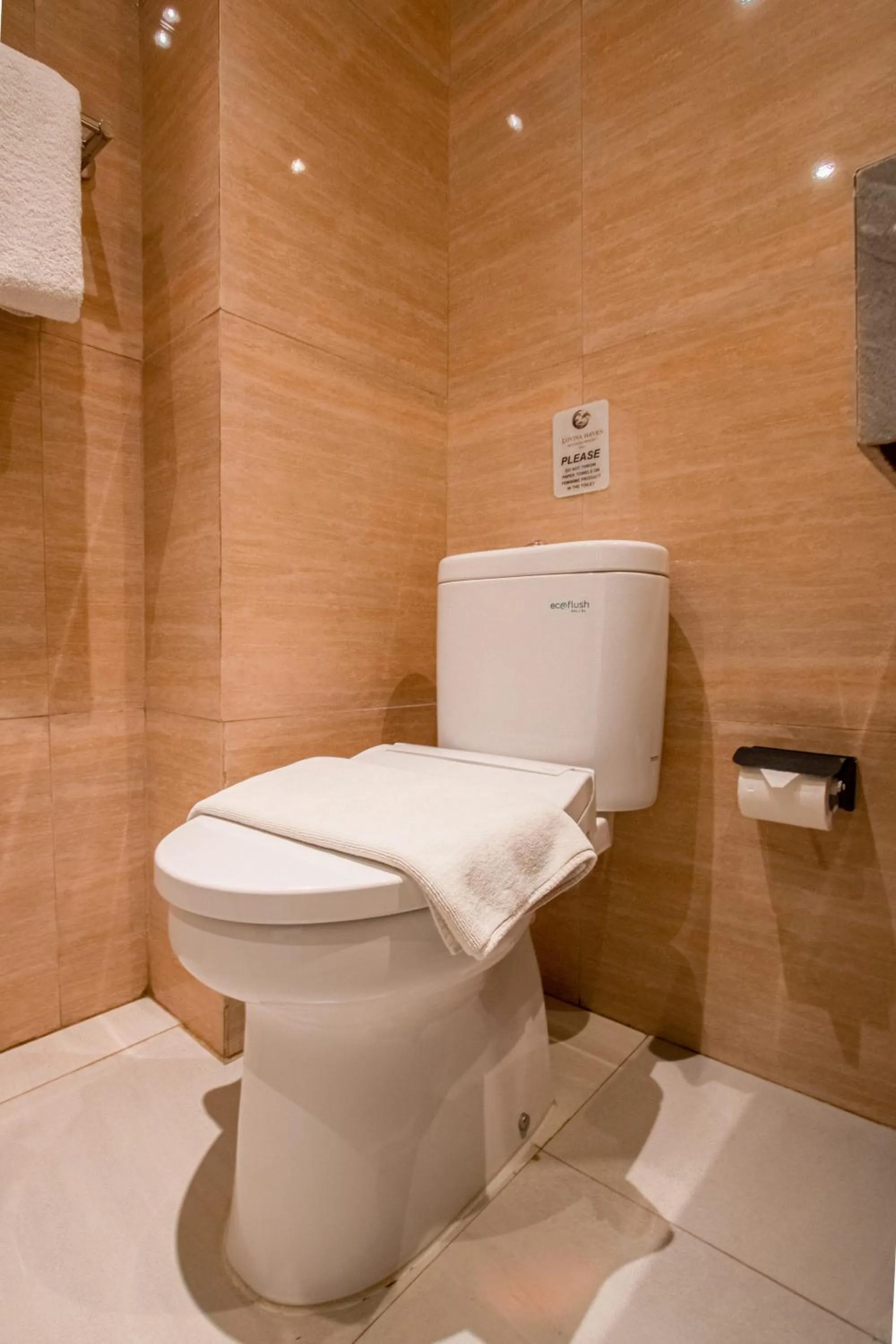 Toilet in Lovina Haven Boutique Resort