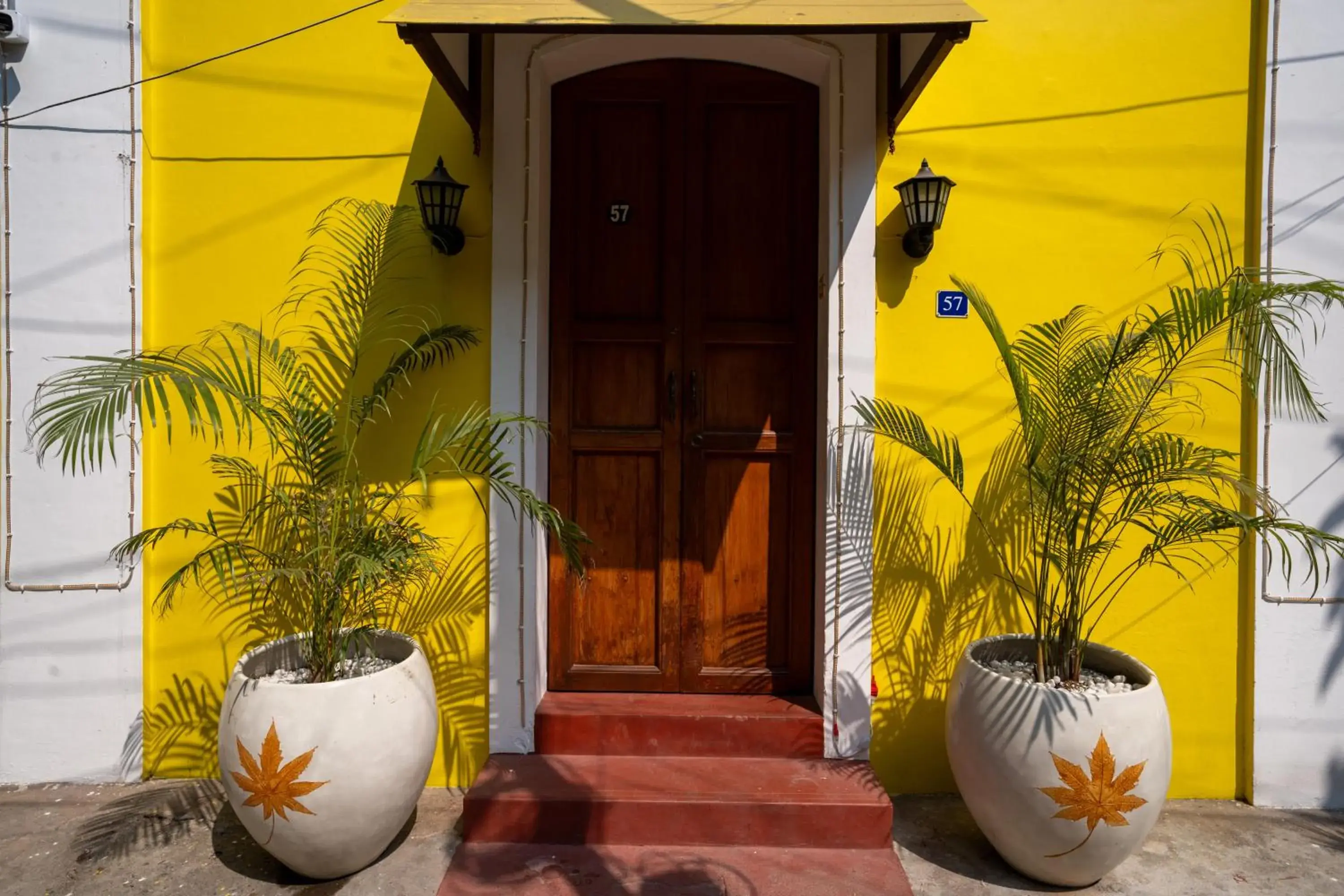 Property building in Luigi Villa Property building in Luigi Villa