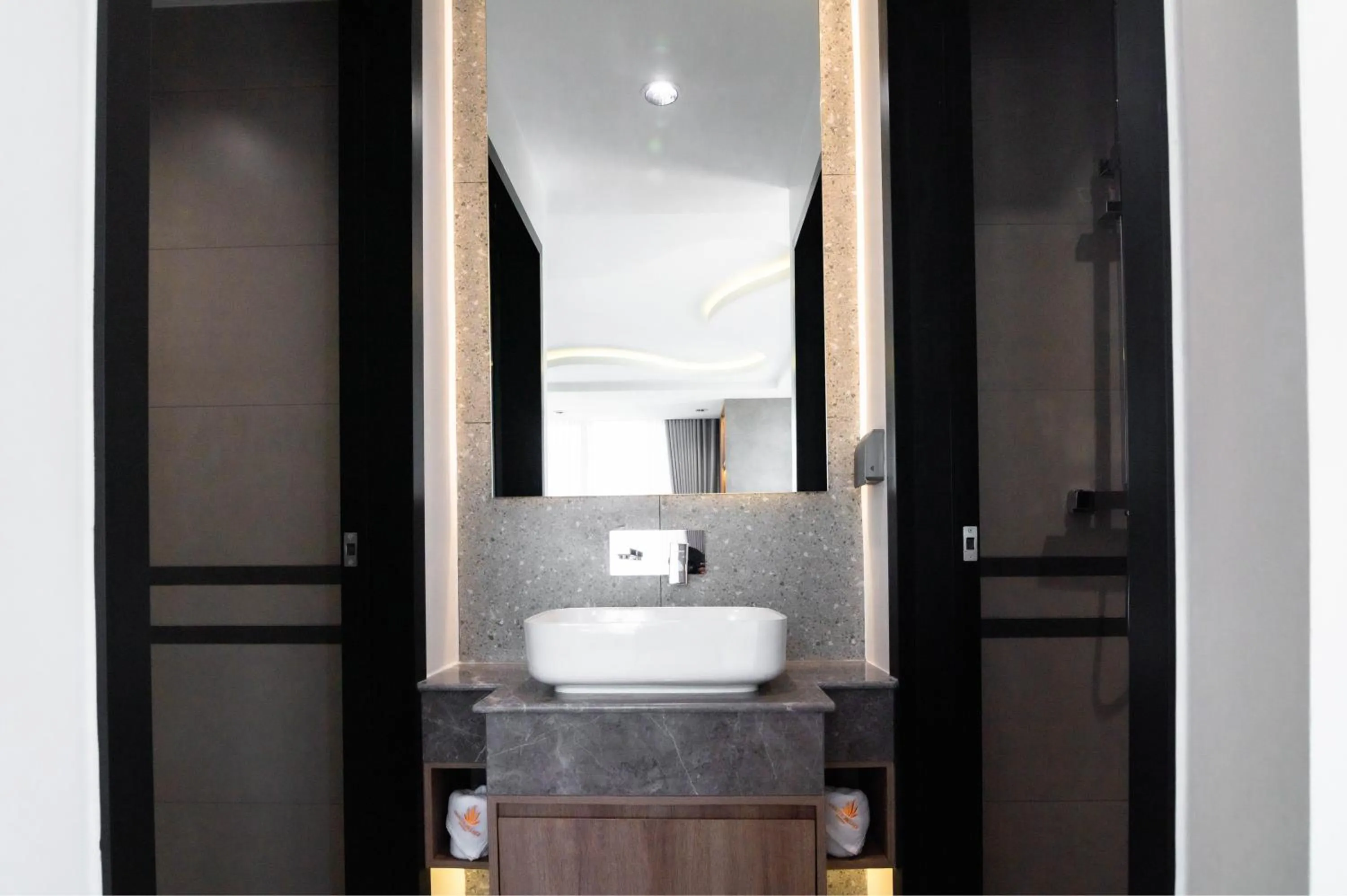 Bathroom in Chaiya Palace Hotel