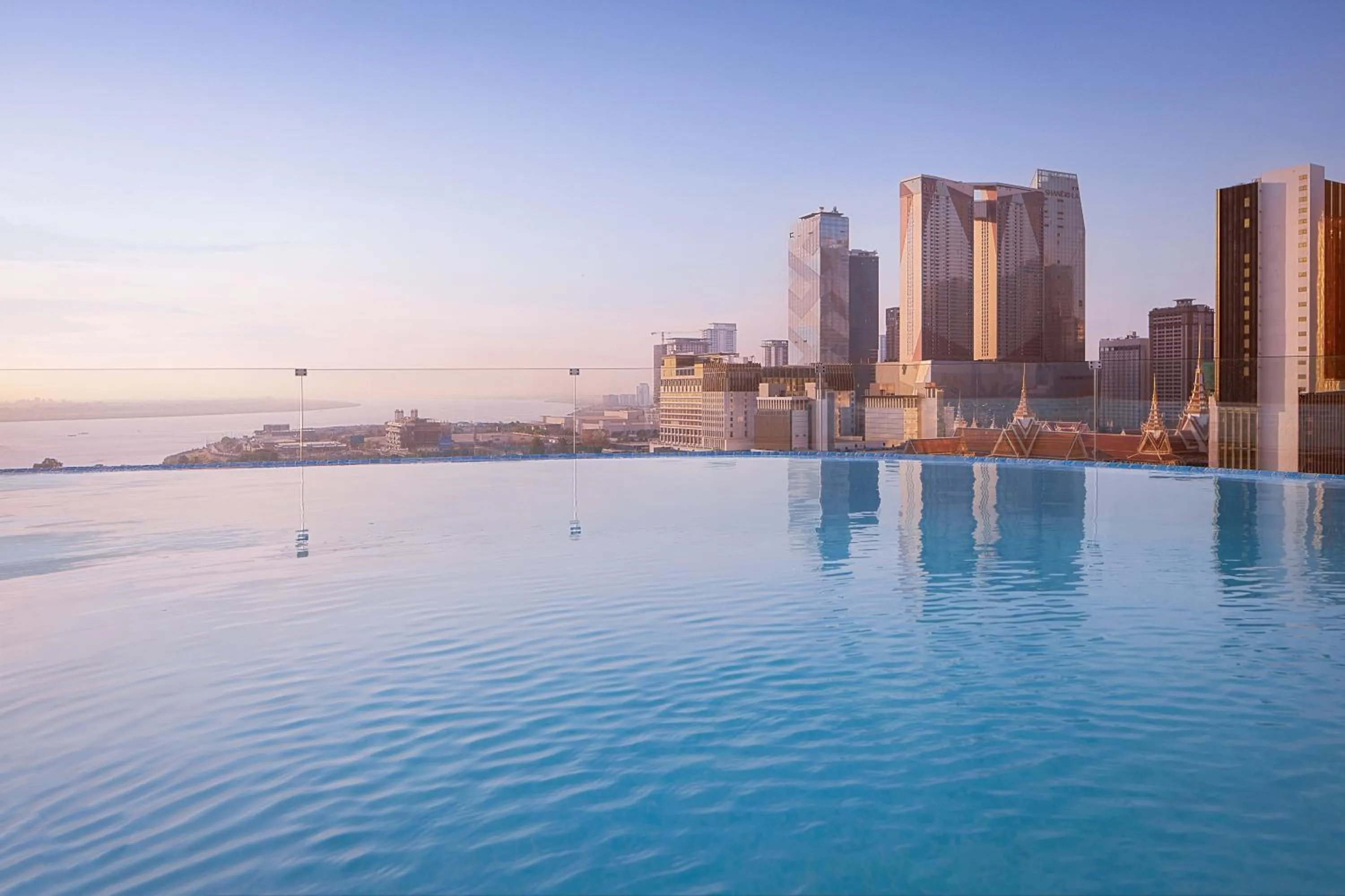 Day in Chaiya Palace Hotel