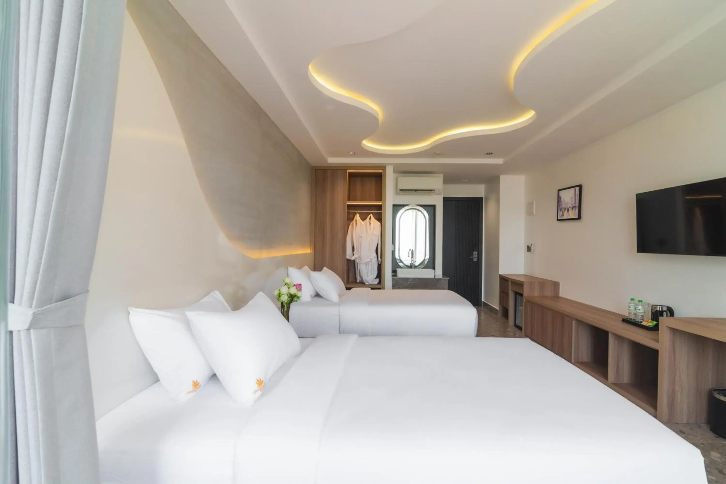 Bedroom, Bed in Chaiya Palace Hotel Bedroom, Bed in Chaiya Palace Hotel