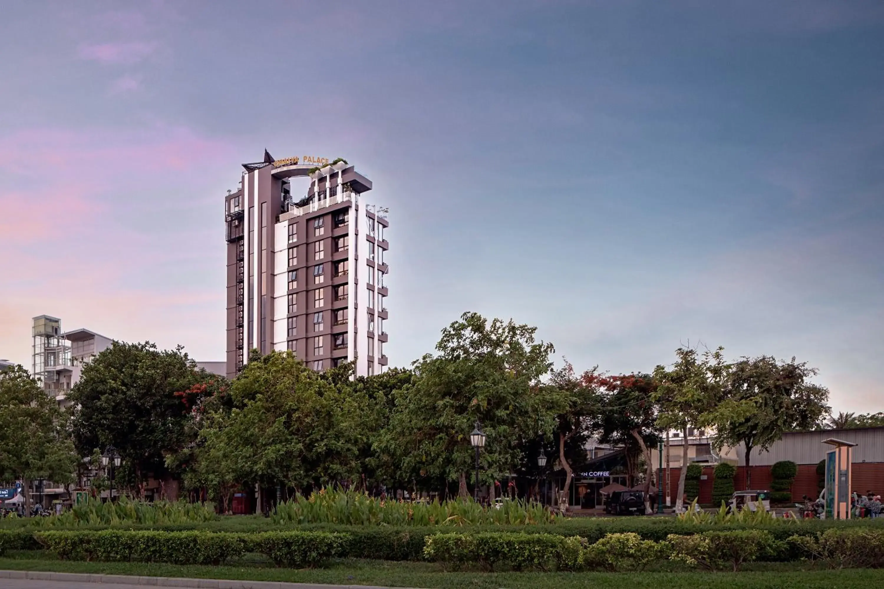 Property building in Chaiya Palace Hotel Property building in Chaiya Palace Hotel