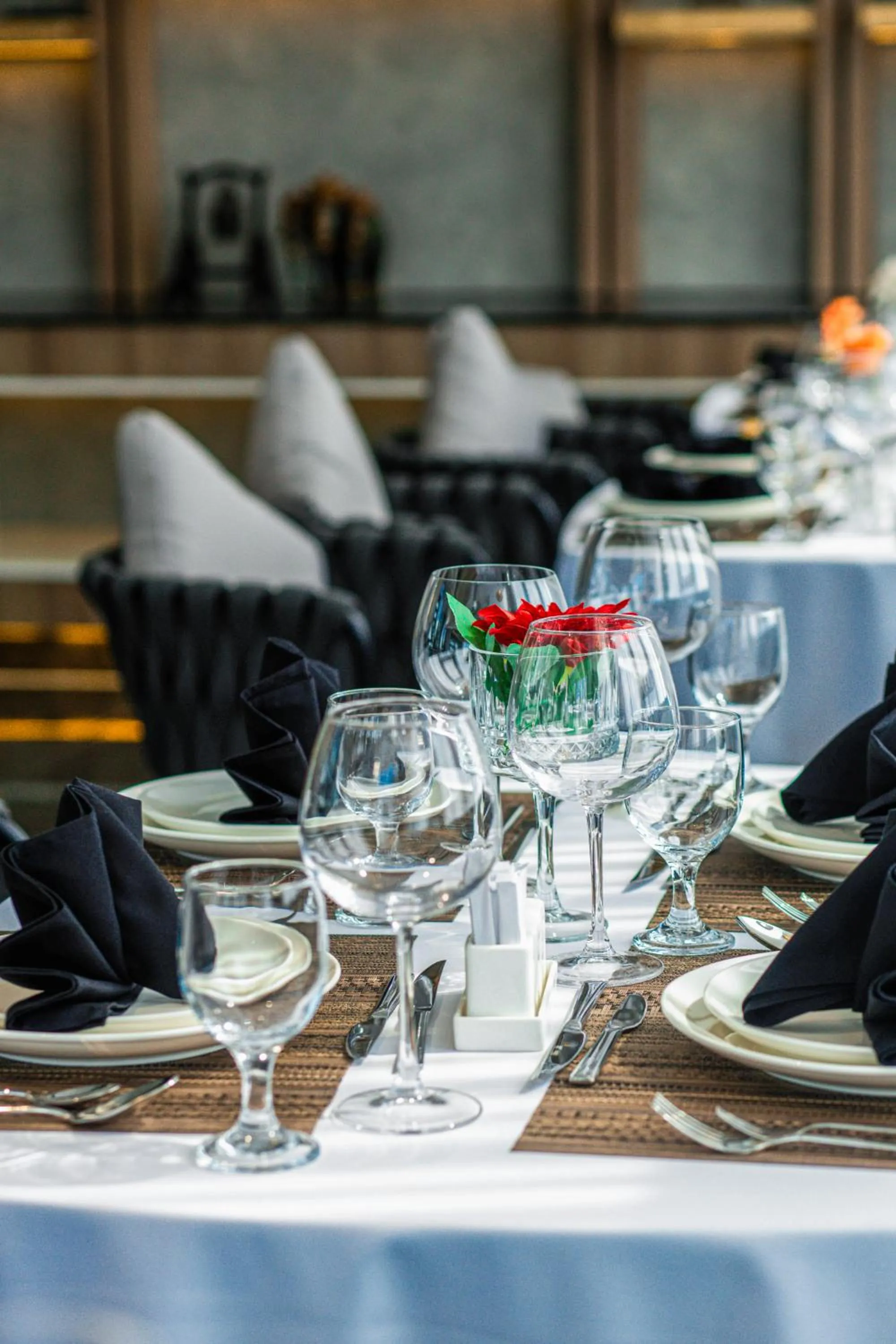 Restaurant/places to eat in Chaiya Palace Hotel