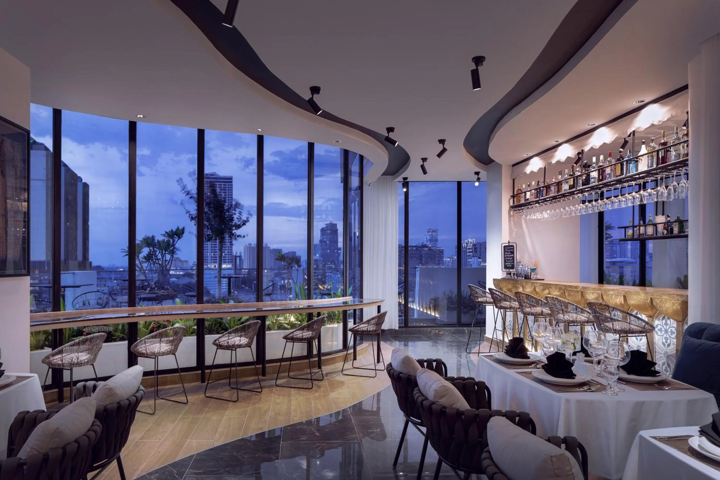 Lounge or bar in Chaiya Palace Hotel