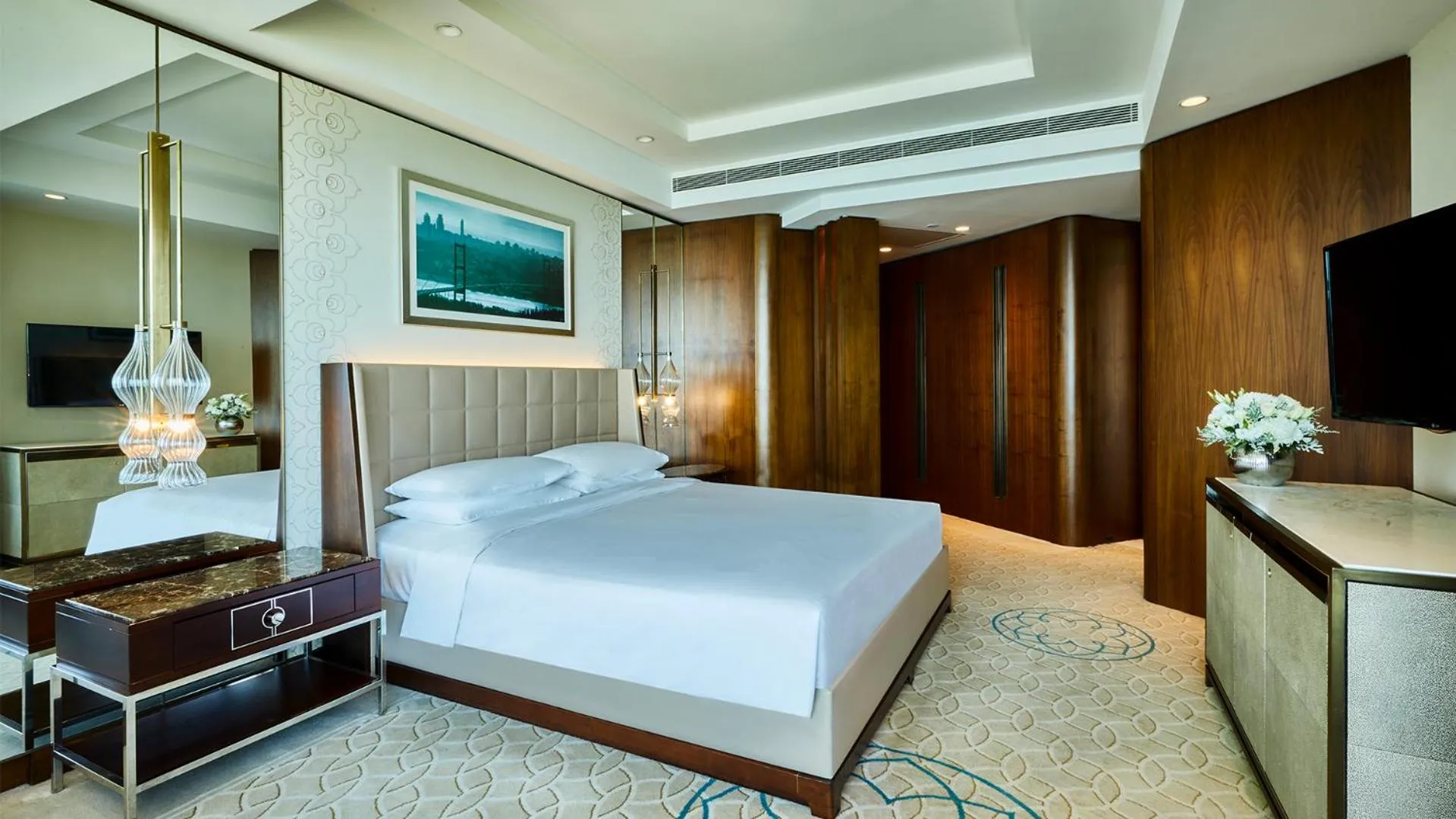 Communal lounge/ TV room, Bed in Hyatt Regency Istanbul Atakoy