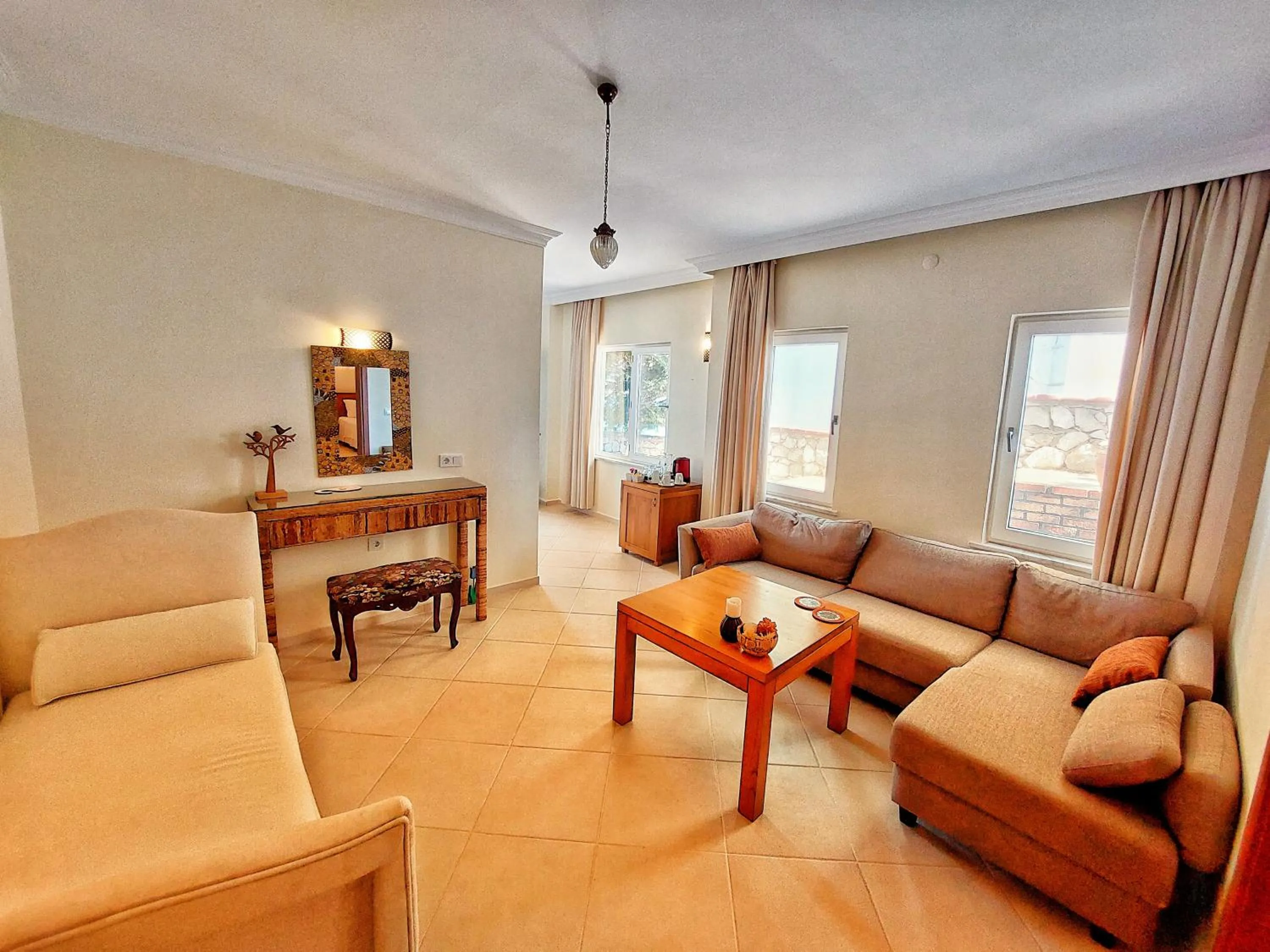 Seating area in Ece Hotel Sovalye Island