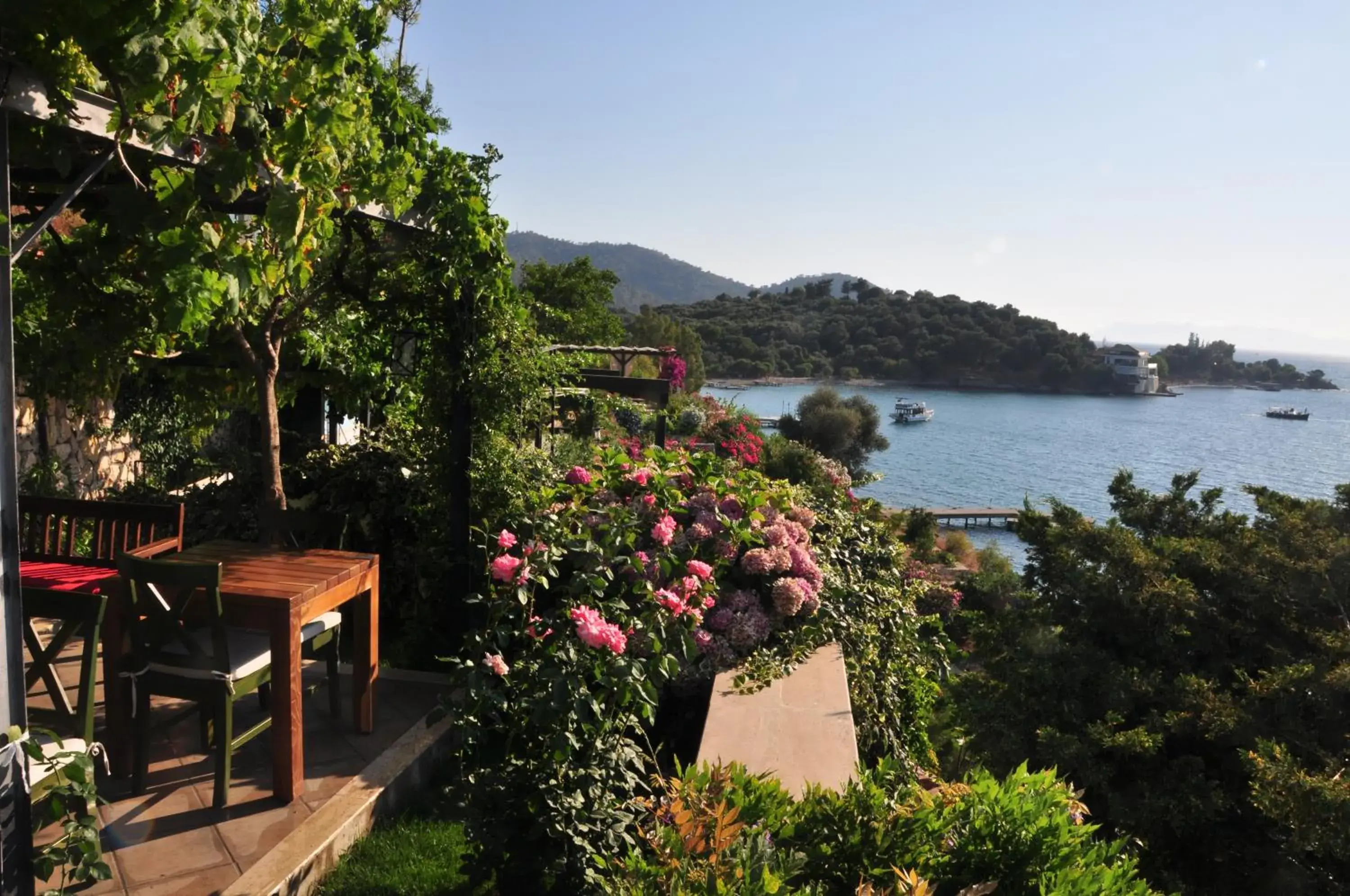 Lounge or bar in Ece Hotel Sovalye Island Lounge or bar in Ece Hotel Sovalye Island