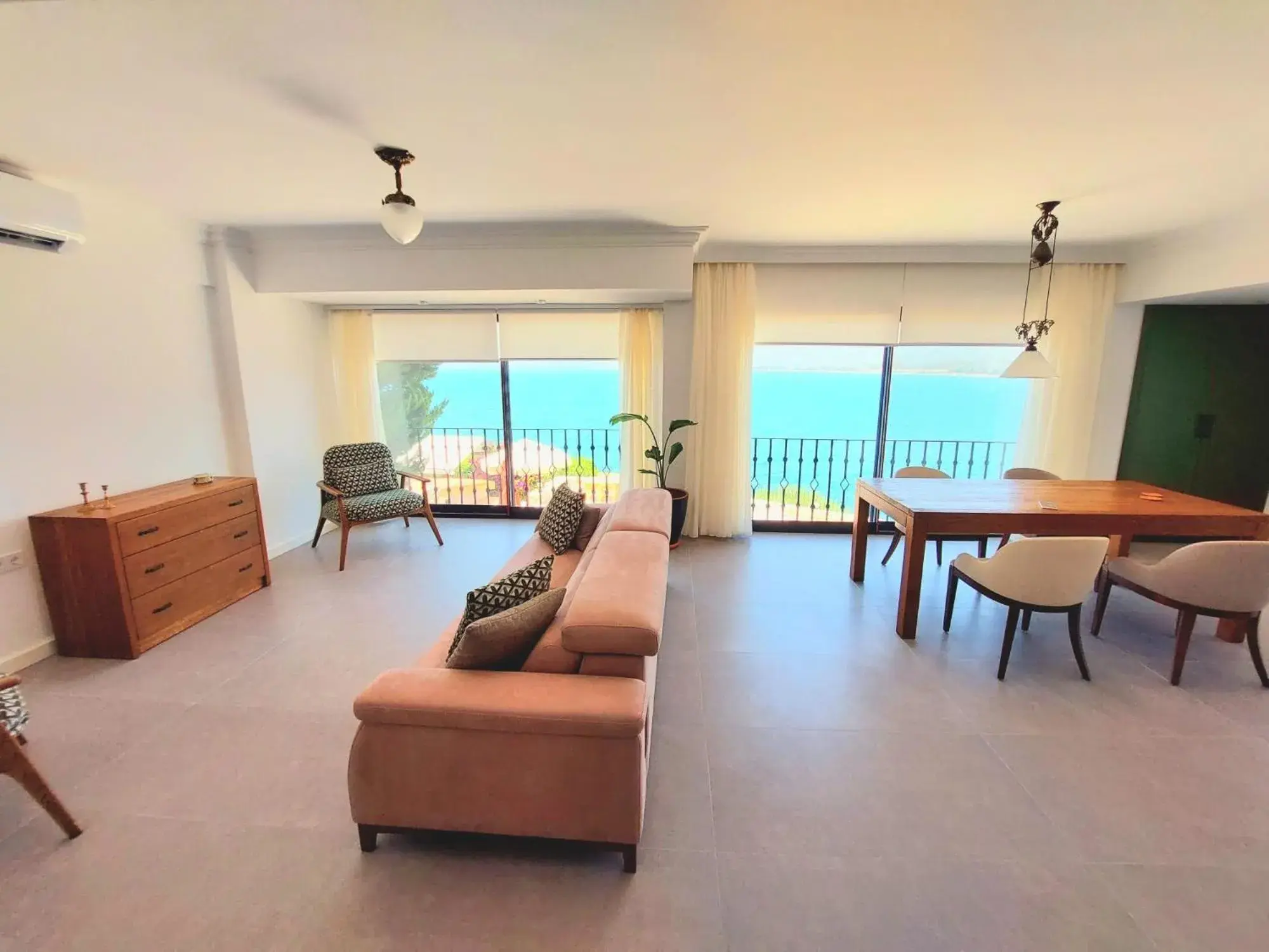 Living room in Ece Hotel Sovalye Island Living room in Ece Hotel Sovalye Island