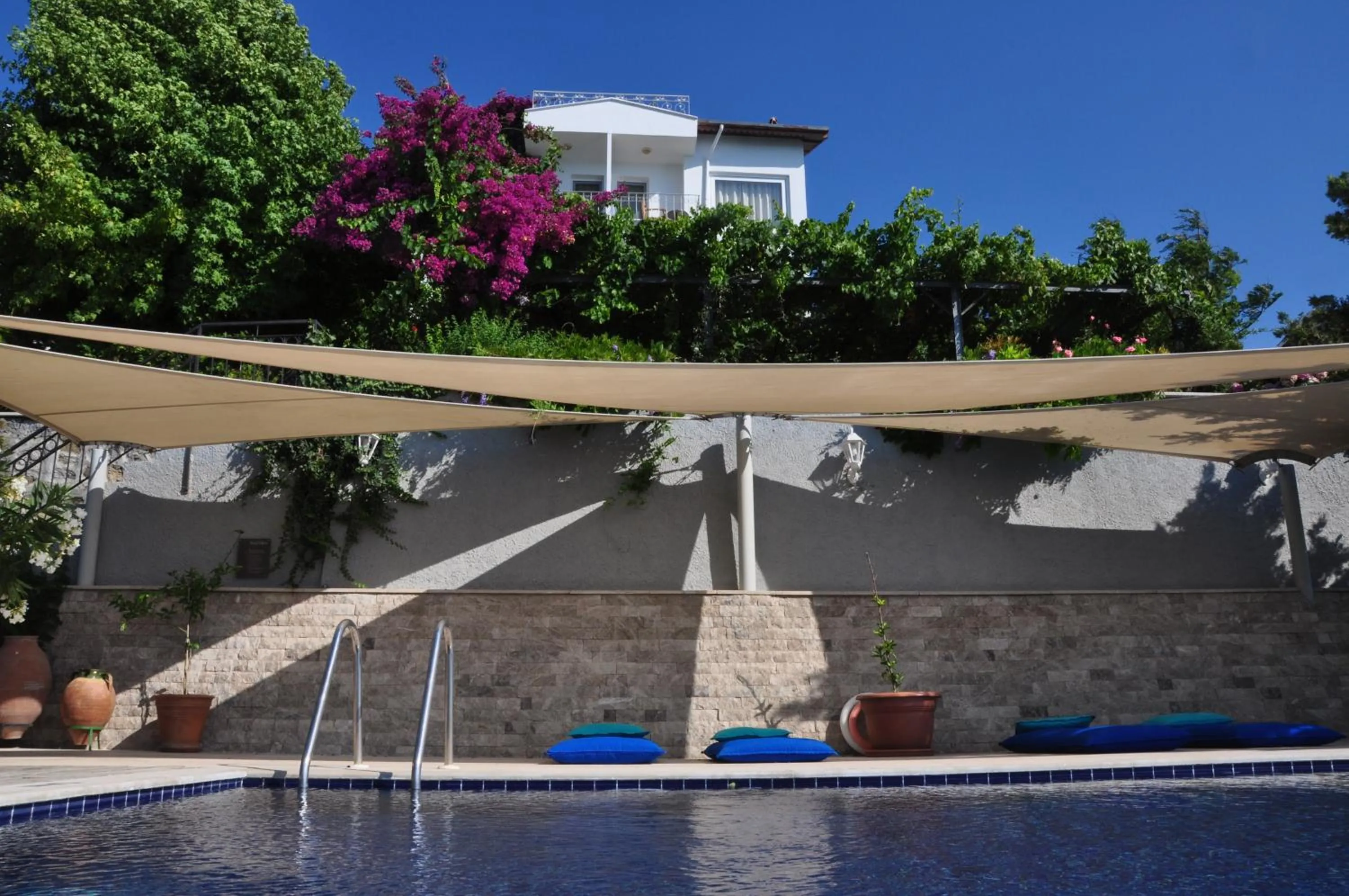 Garden in Ece Hotel Sovalye Island