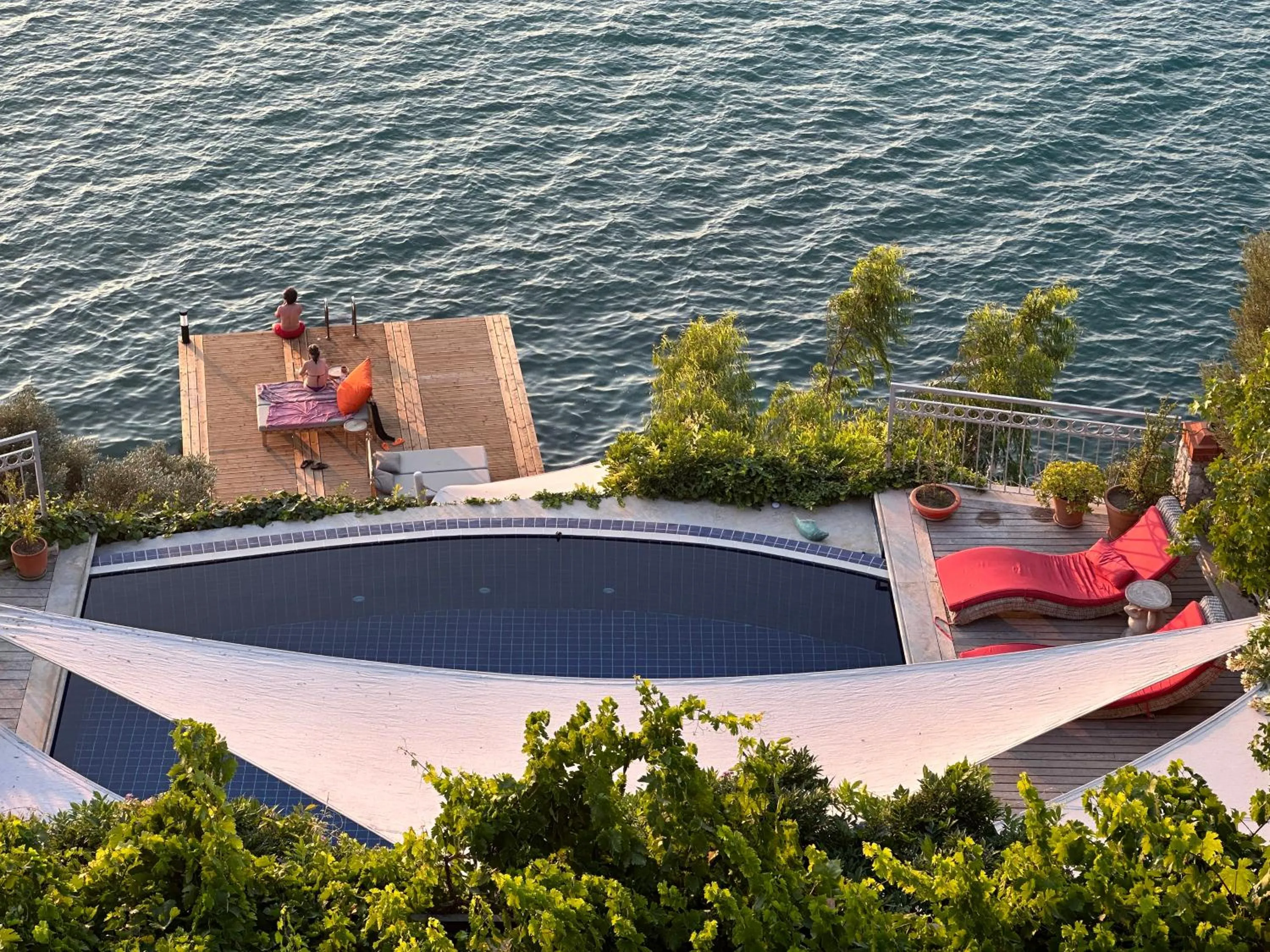 Swimming pool in Ece Hotel Sovalye Island