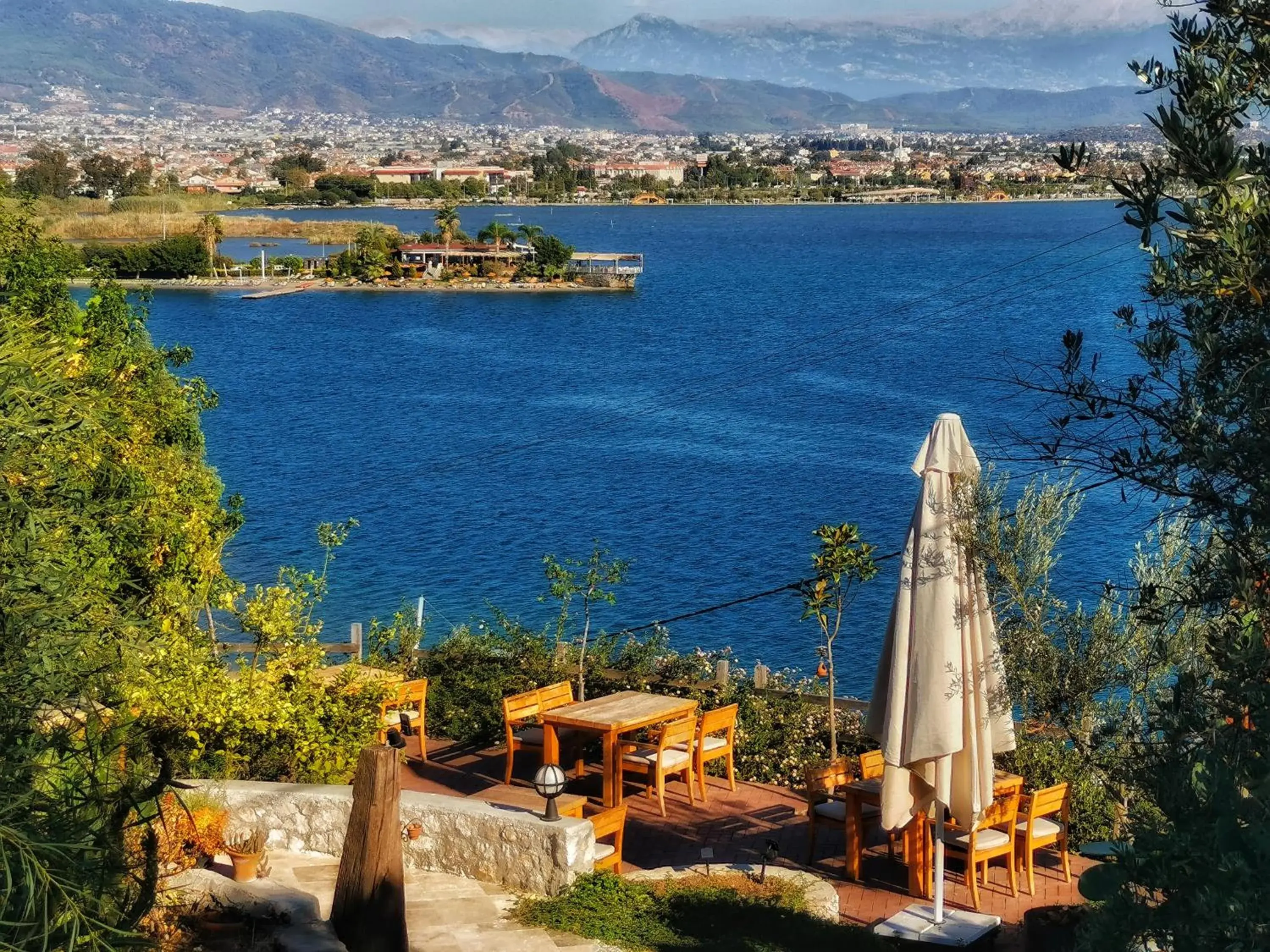 Restaurant/places to eat in Ece Hotel Sovalye Island Restaurant/places to eat in Ece Hotel Sovalye Island