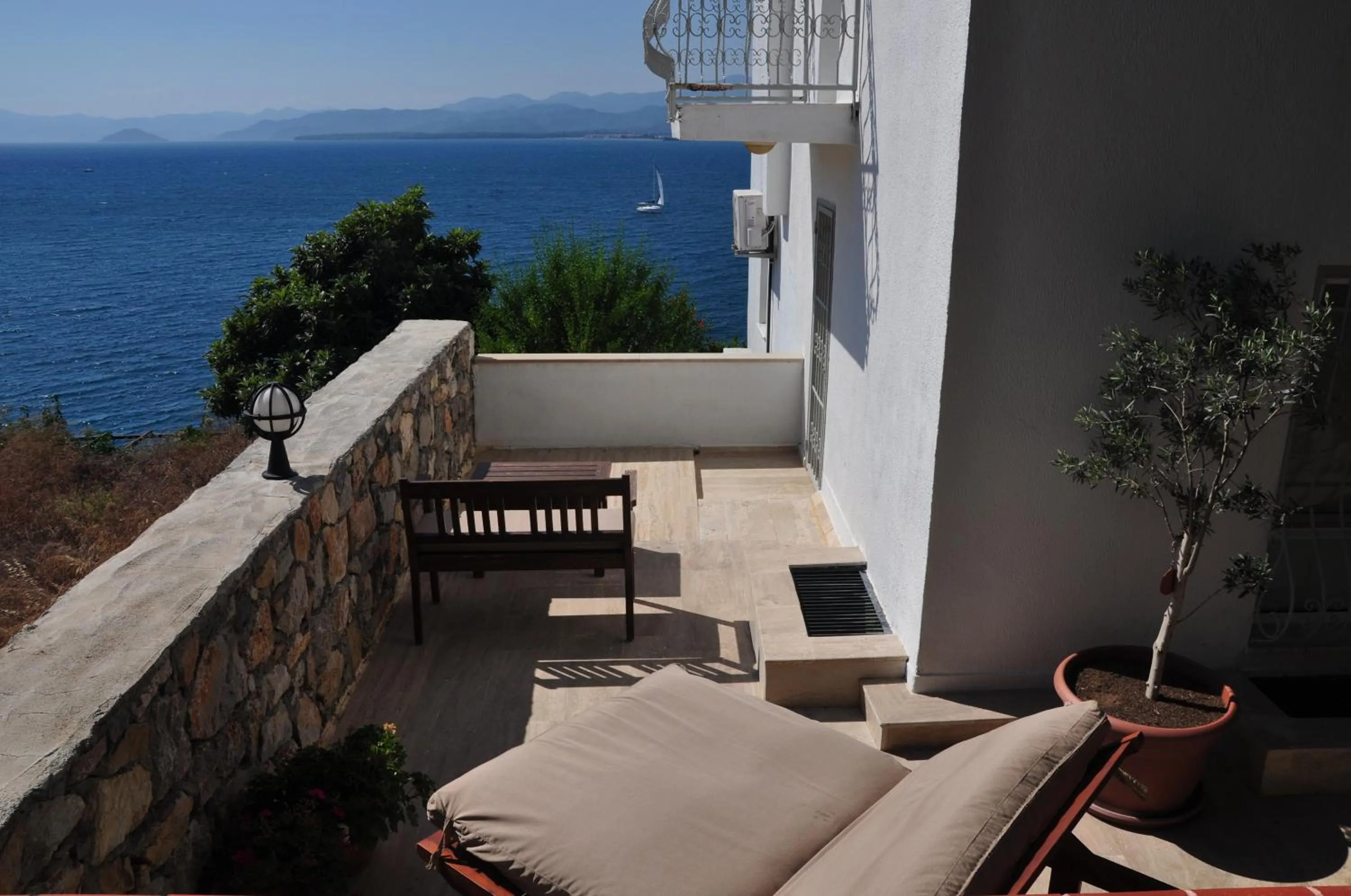 Balcony/Terrace in Ece Hotel Sovalye Island