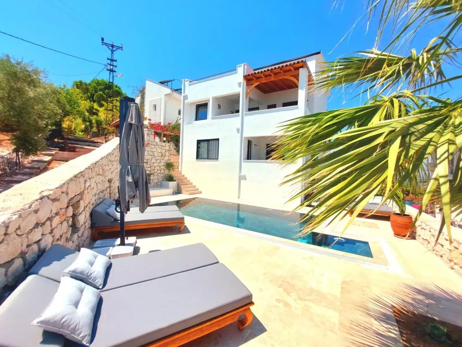 Property building in Ece Hotel Sovalye Island Property building in Ece Hotel Sovalye Island