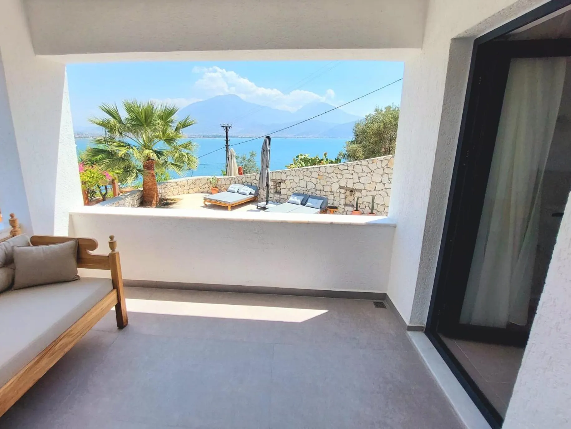 Balcony/Terrace in Ece Hotel Sovalye Island