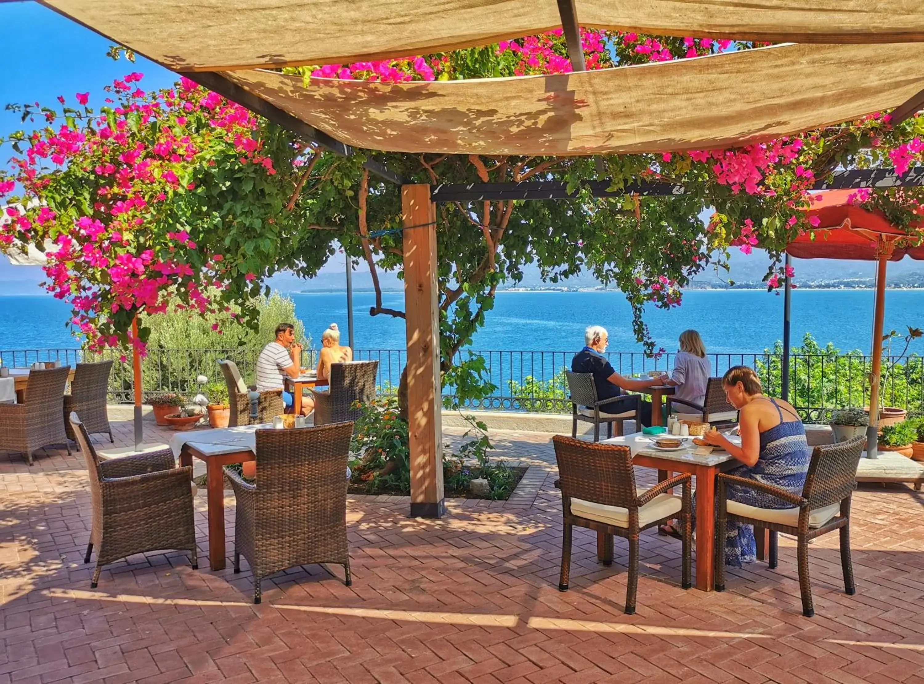 Restaurant/places to eat in Ece Hotel Sovalye Island Restaurant/places to eat in Ece Hotel Sovalye Island