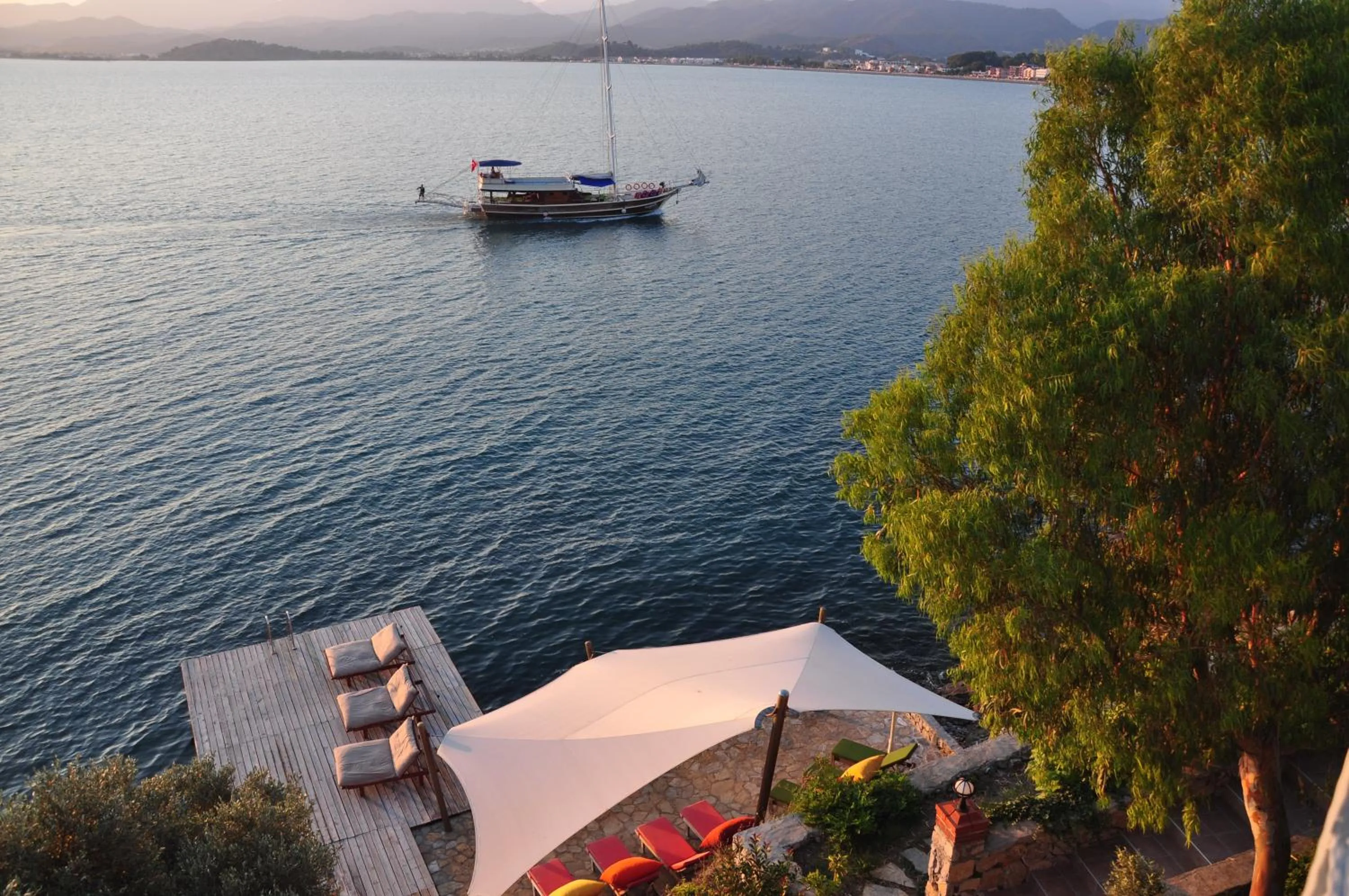 Beach in Ece Hotel Sovalye Island
