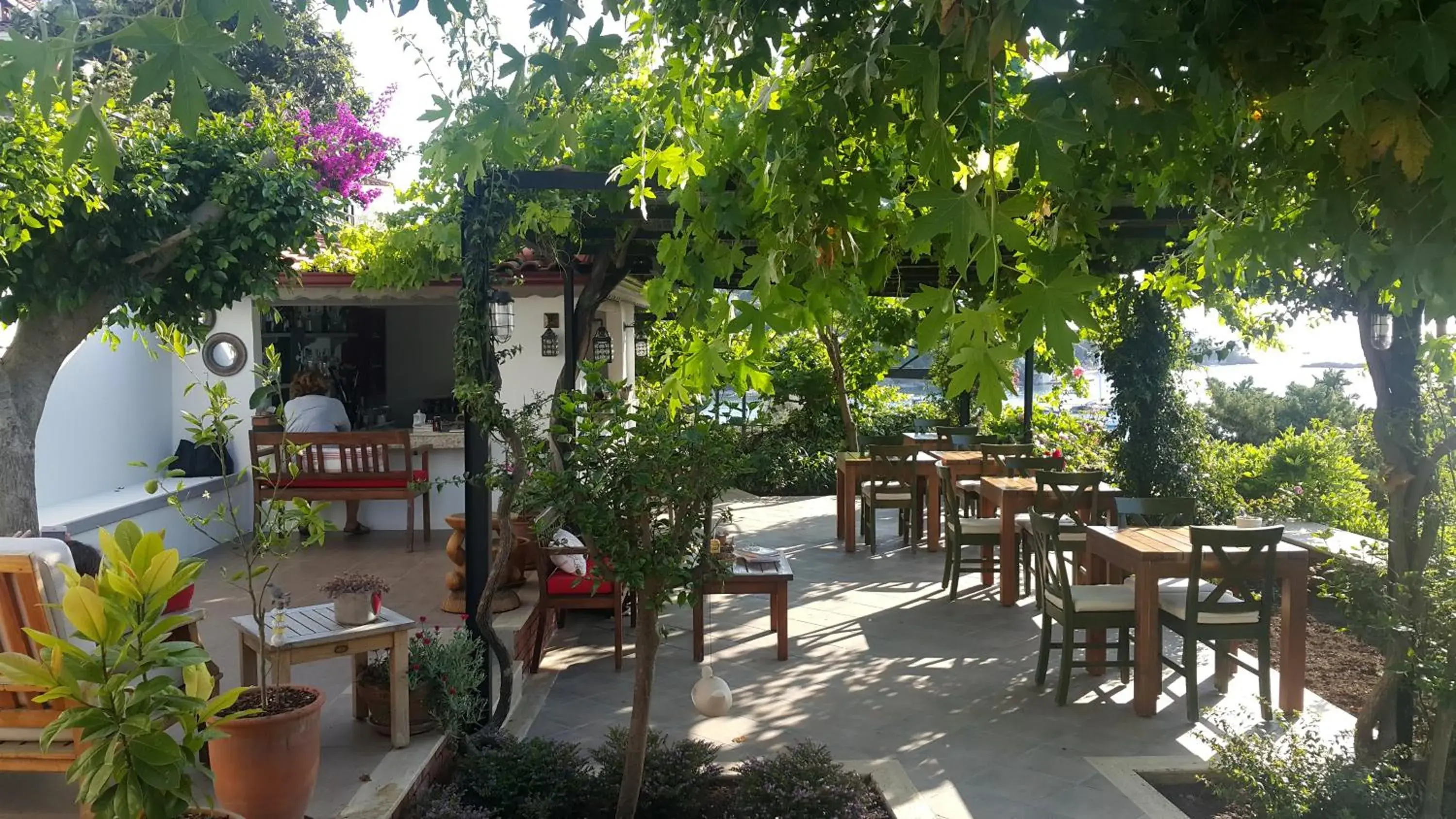 Restaurant/places to eat in Ece Hotel Sovalye Island Restaurant/places to eat in Ece Hotel Sovalye Island