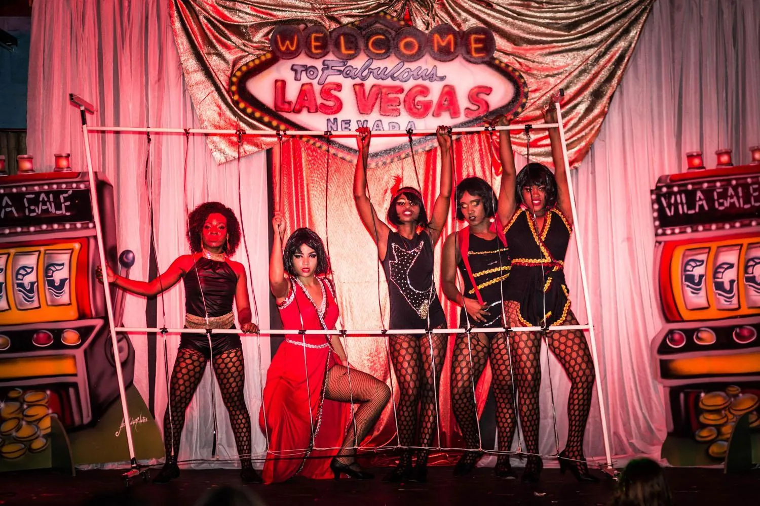 Evening entertainment in Vila Galé Resort Marés - All Inclusive