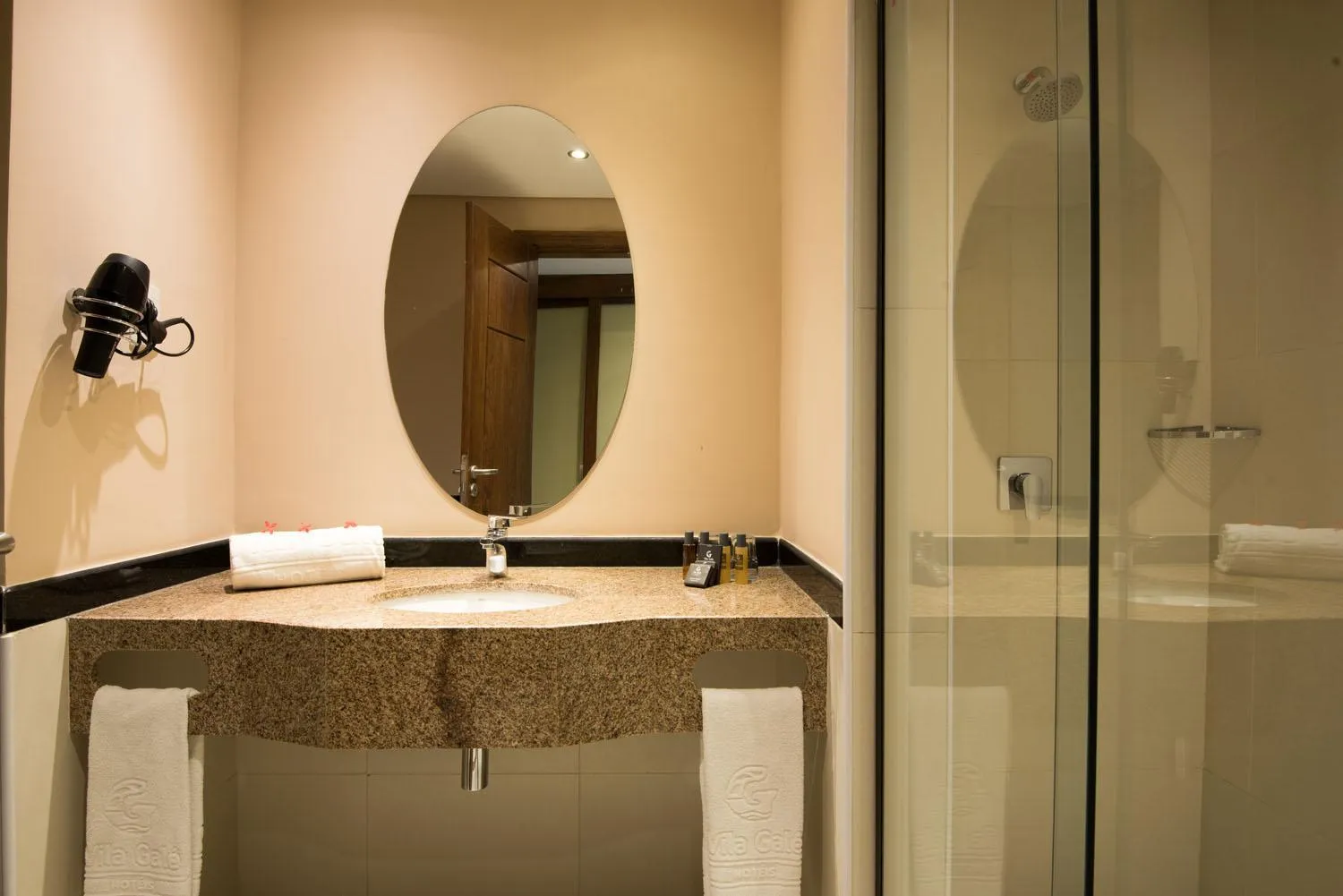 Shower in Vila Galé Resort Marés - All Inclusive