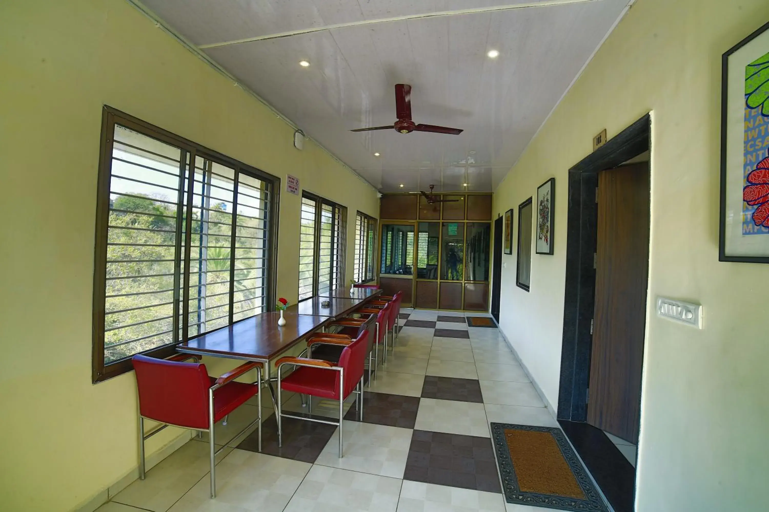 Dining area in Briars Heritage Dining area in Briars Heritage