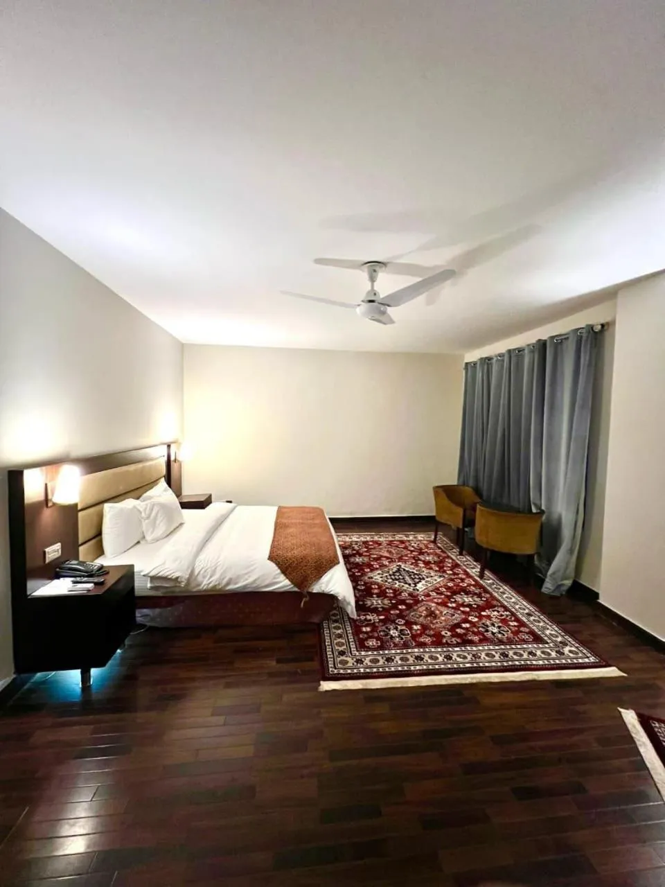 Photo of the whole room, Bed in Hunza Darbar Hotel