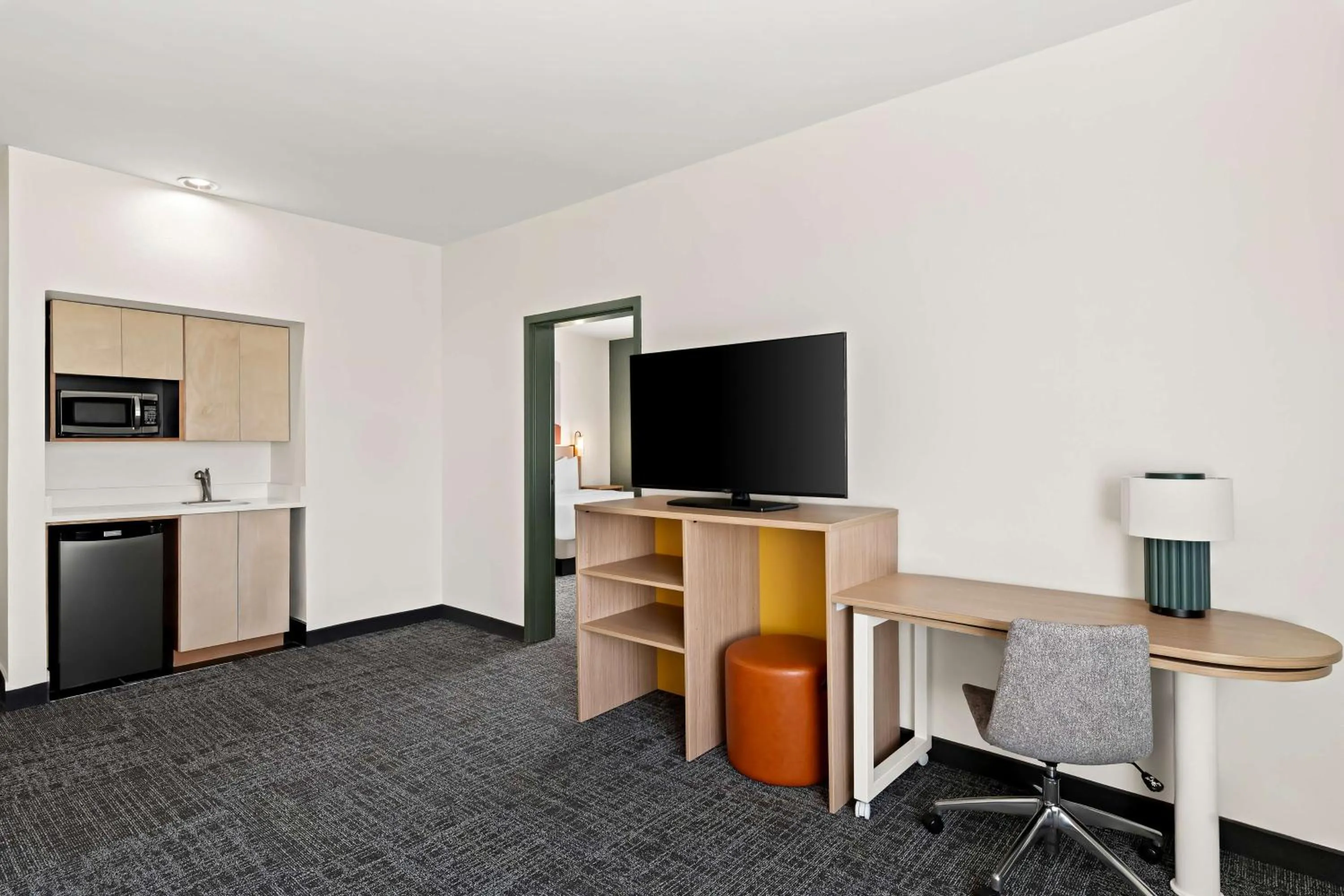 Kitchen or kitchenette in Spark by Hilton Little Rock West