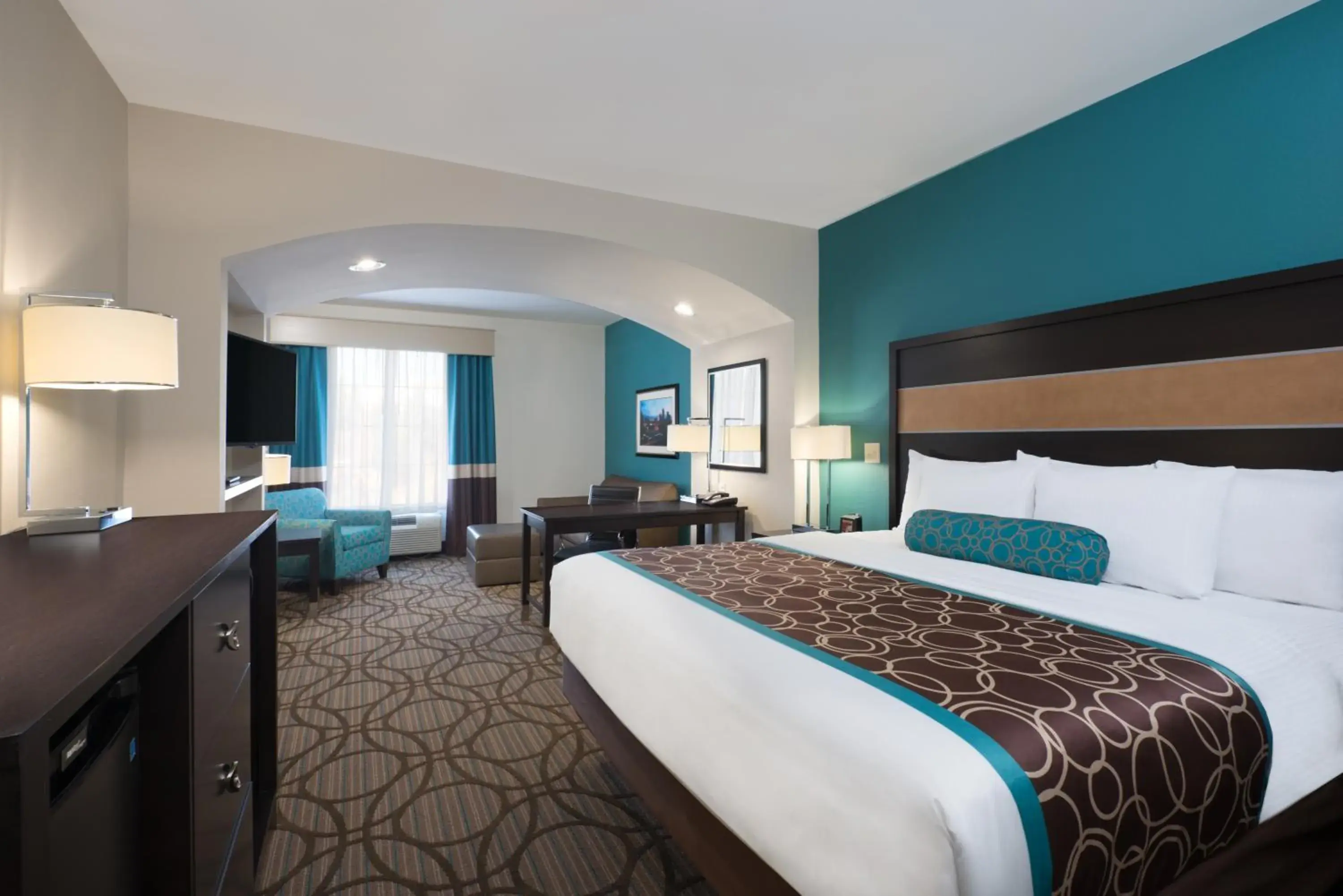 Bed in La Quinta by Wyndham Little Rock - West Bed in La Quinta by Wyndham Little Rock - West