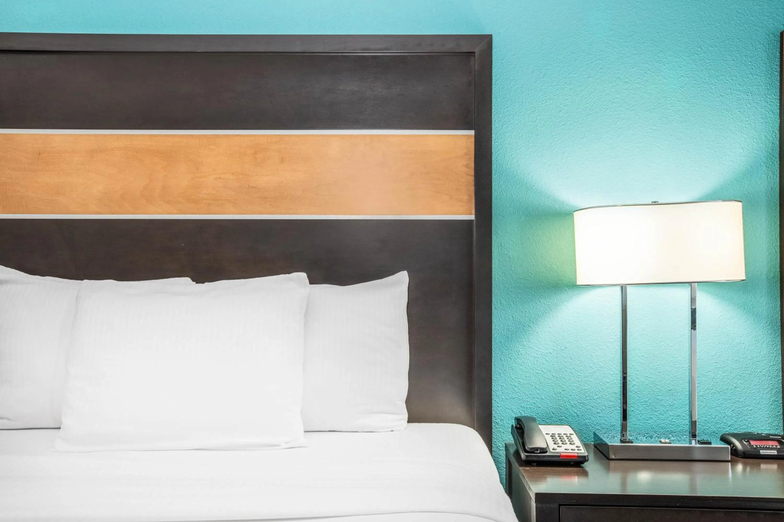 Bed in Spark by Hilton Little Rock West