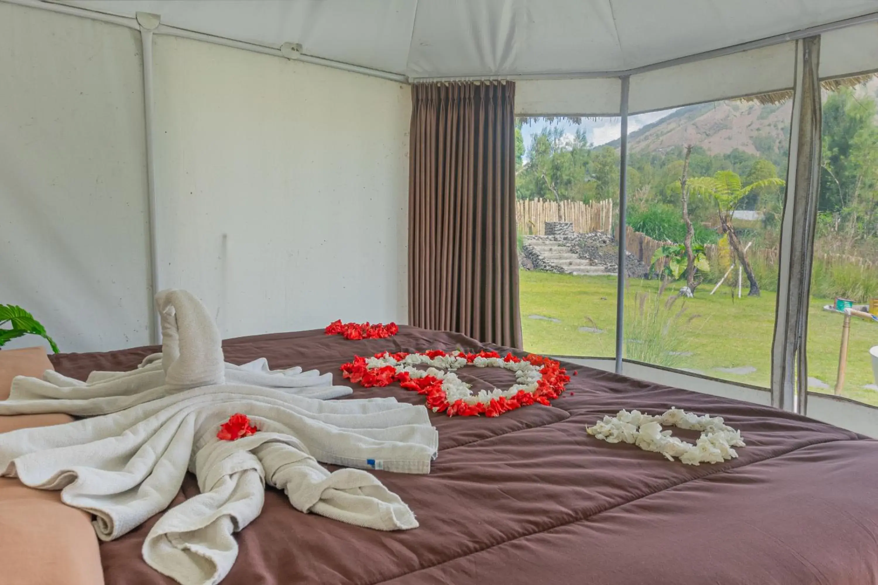 Tent in Polestay Glamping Kintamani Tent in Polestay Glamping Kintamani