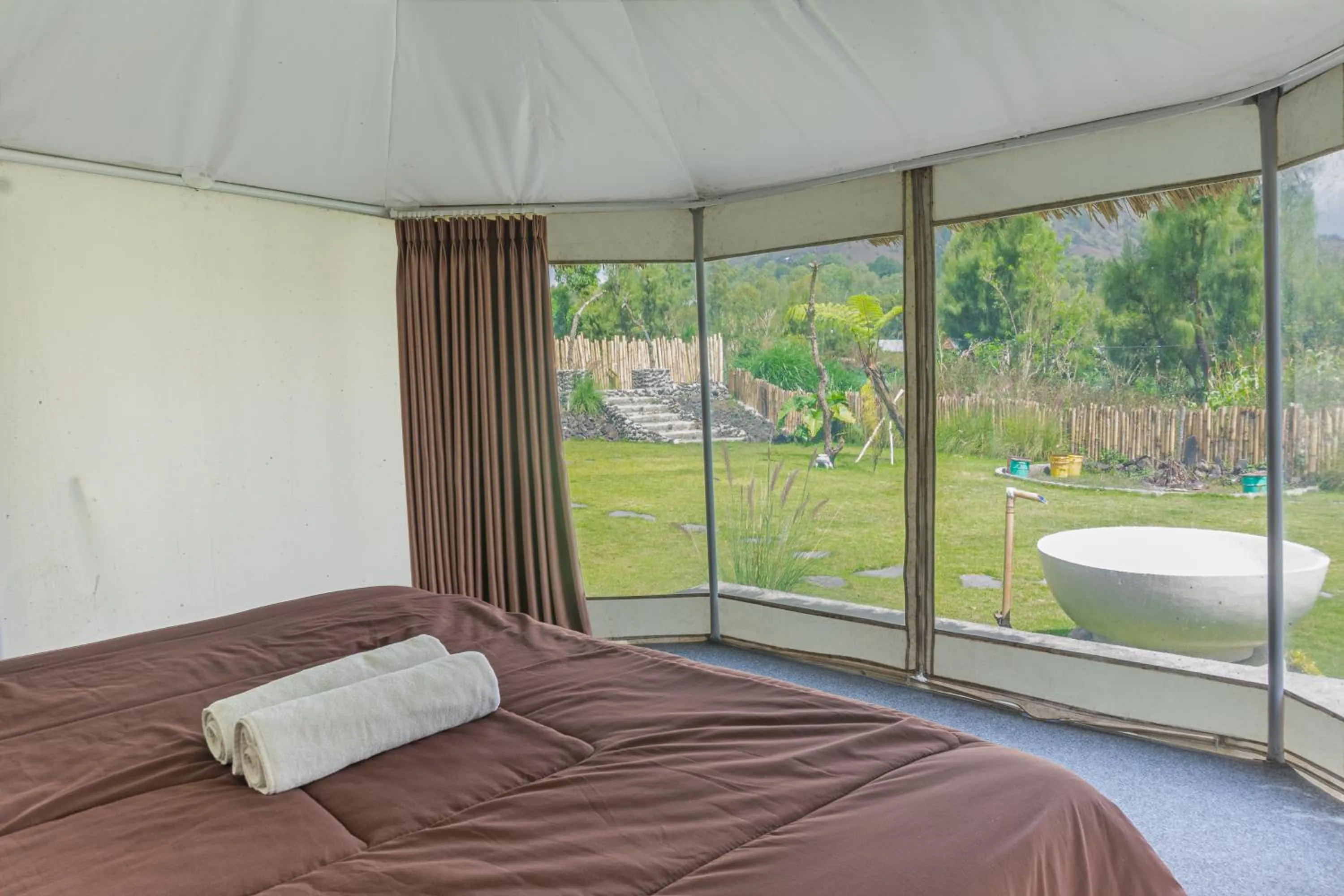 Bed in Polestay Glamping Kintamani