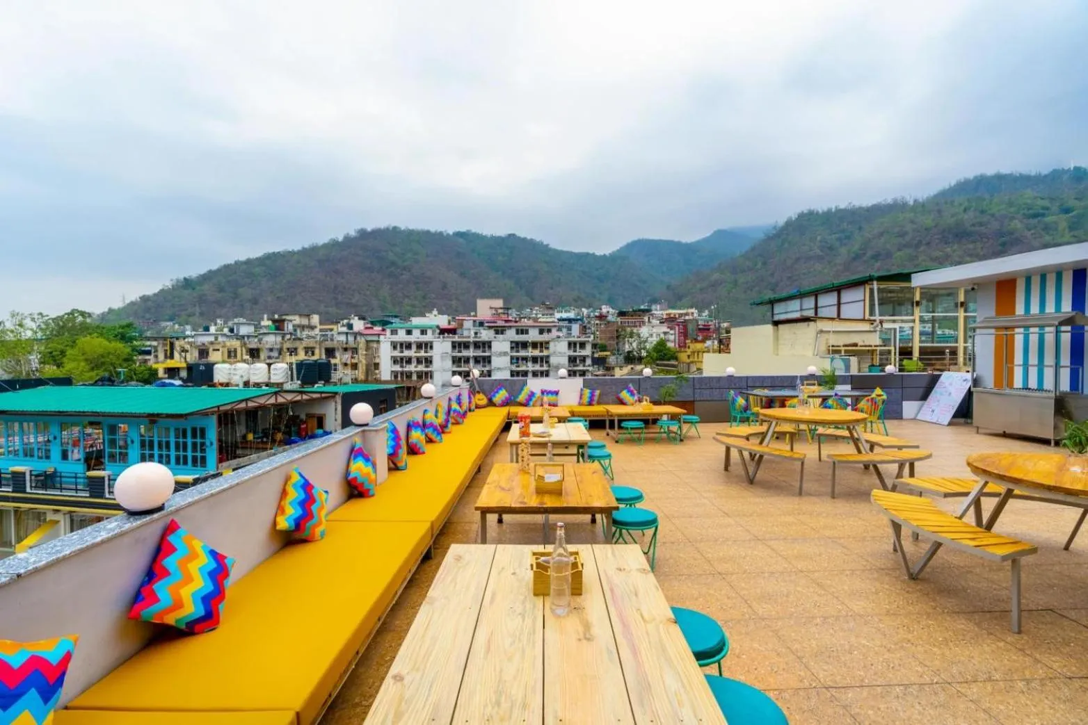 goSTOPS PLUS Rishikesh Tapovan