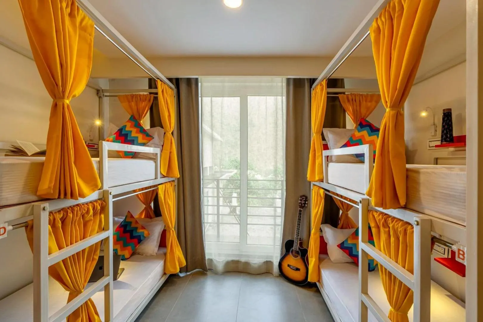 Bed in goSTOPS PLUS Rishikesh Tapovan